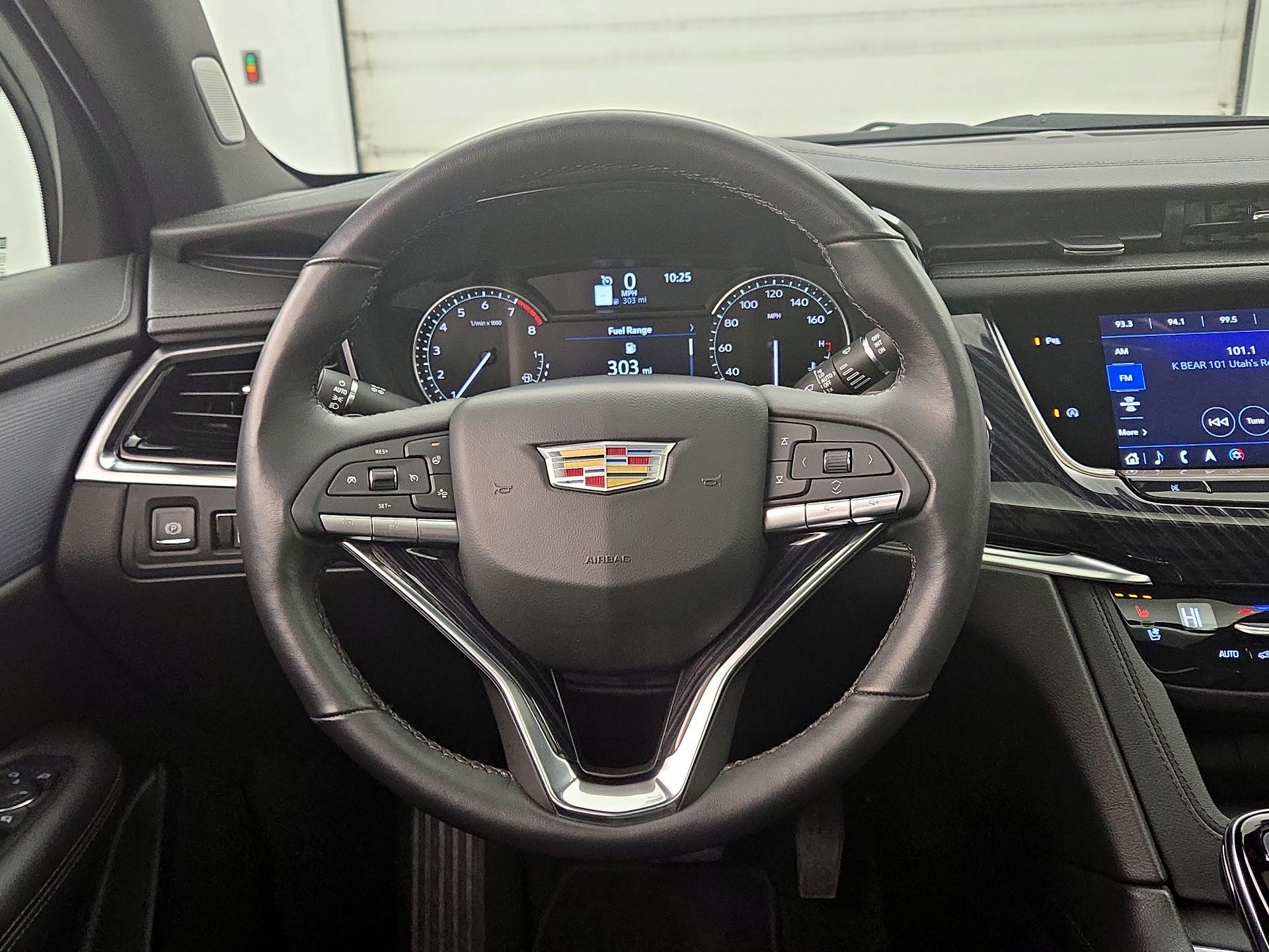 Thumbnail: 2025 Cadillac XT6 - 10