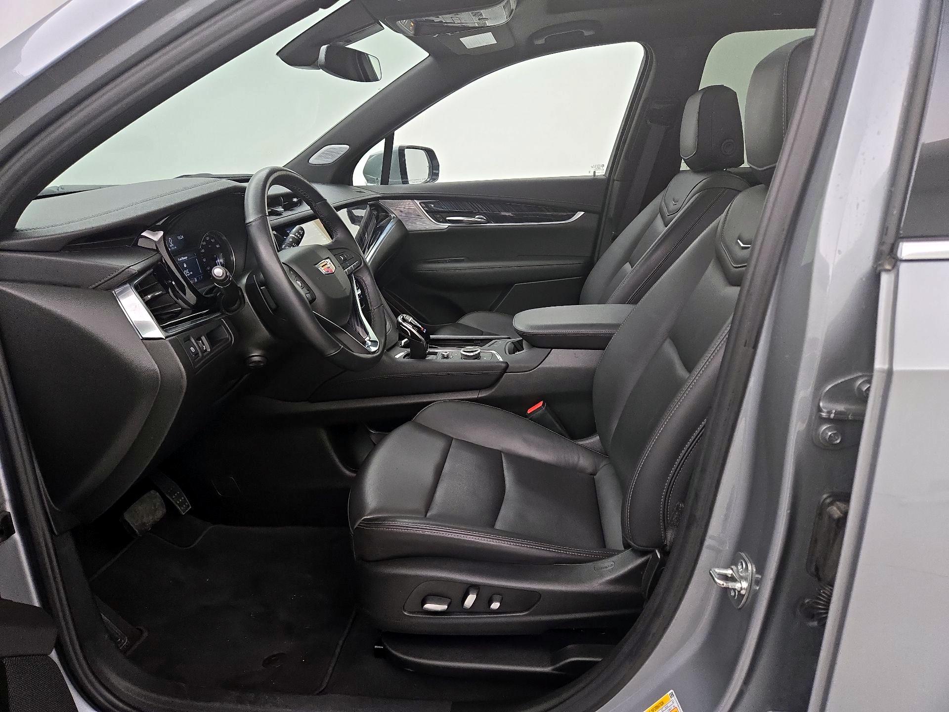 Thumbnail: 2025 Cadillac XT6 - 11