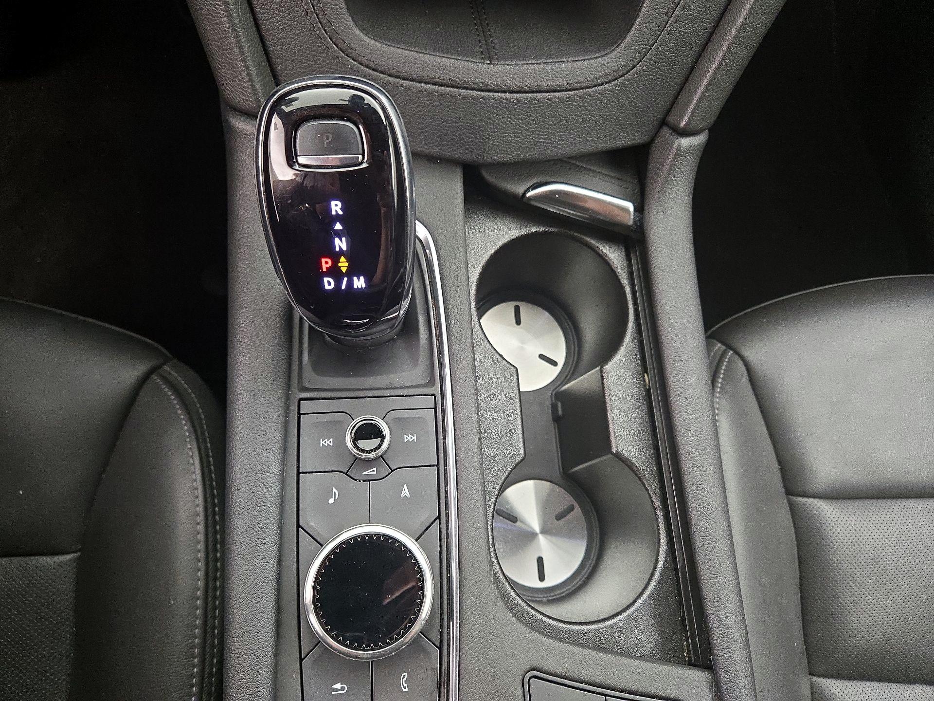 Thumbnail: 2025 Cadillac XT6 - 18