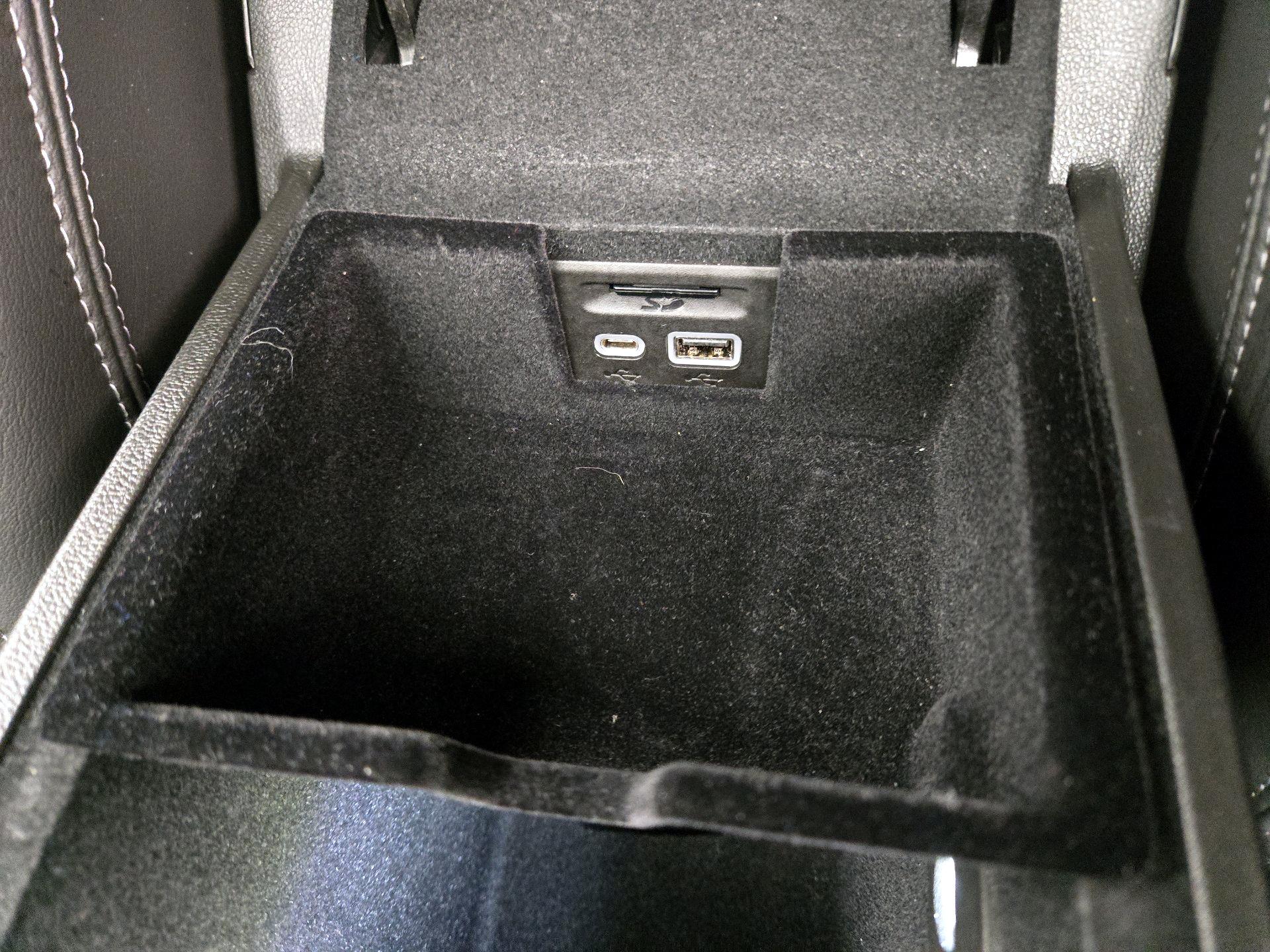 Thumbnail: 2025 Cadillac XT6 - 19