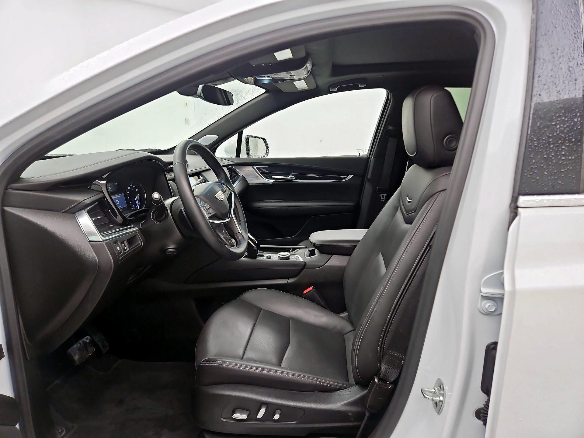 Thumbnail: 2025 Cadillac XT5 - 11