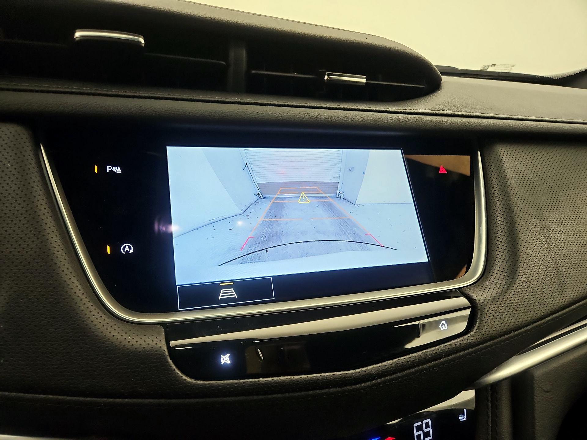 Thumbnail: 2025 Cadillac XT5 - 15