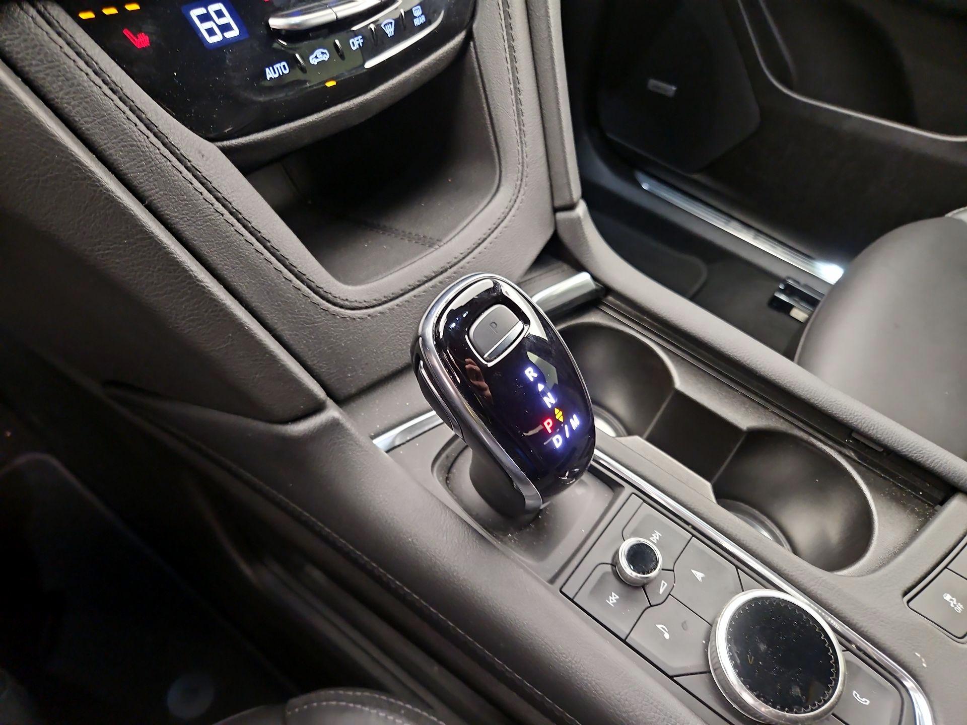 Thumbnail: 2025 Cadillac XT5 - 18