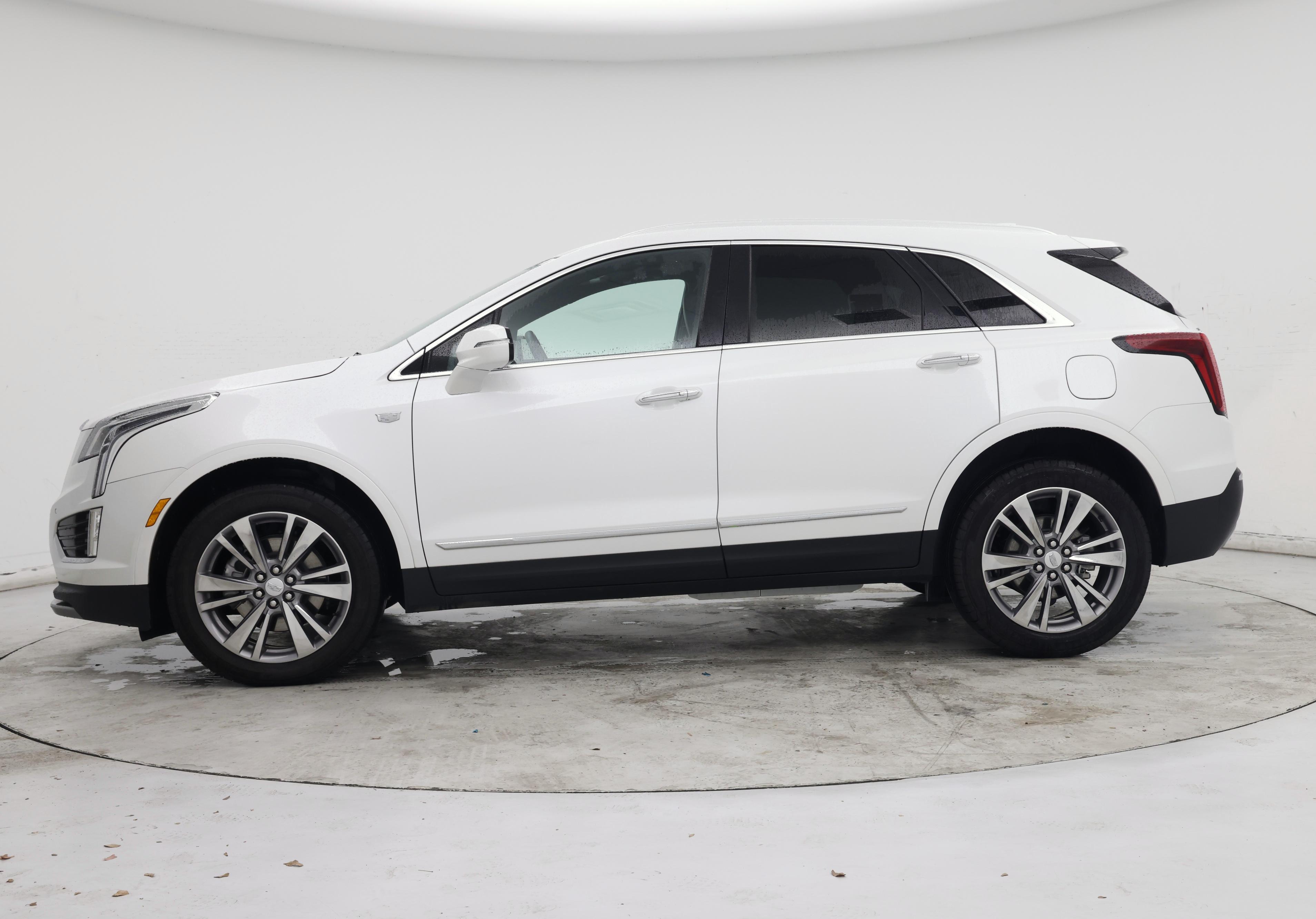 Thumbnail: 2025 Cadillac XT5 - 3