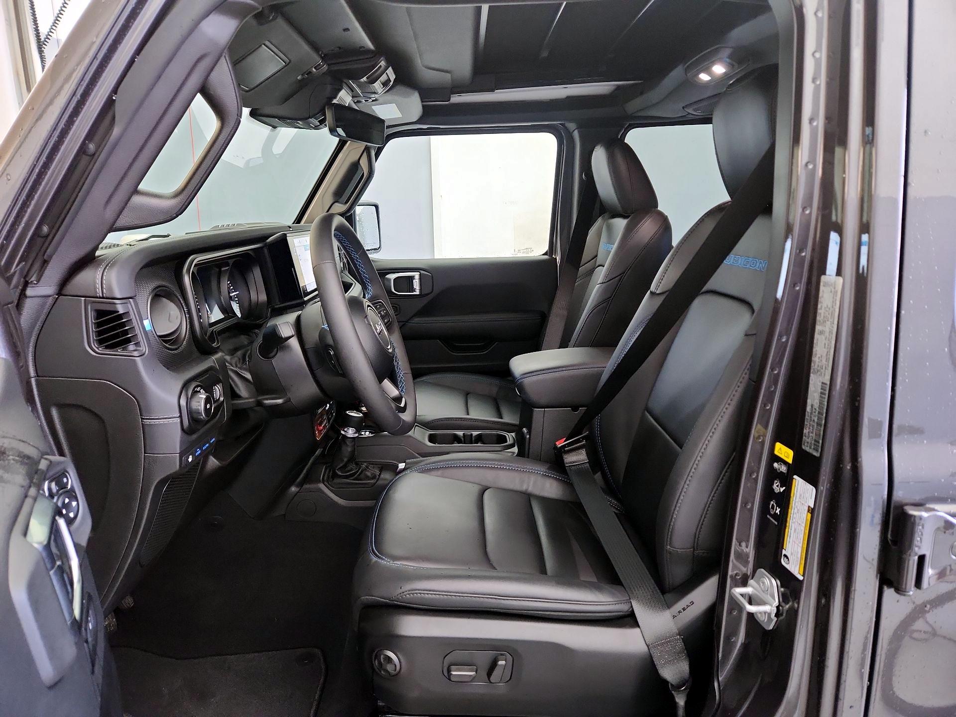 Thumbnail: 2025 Jeep Wrangler - 11