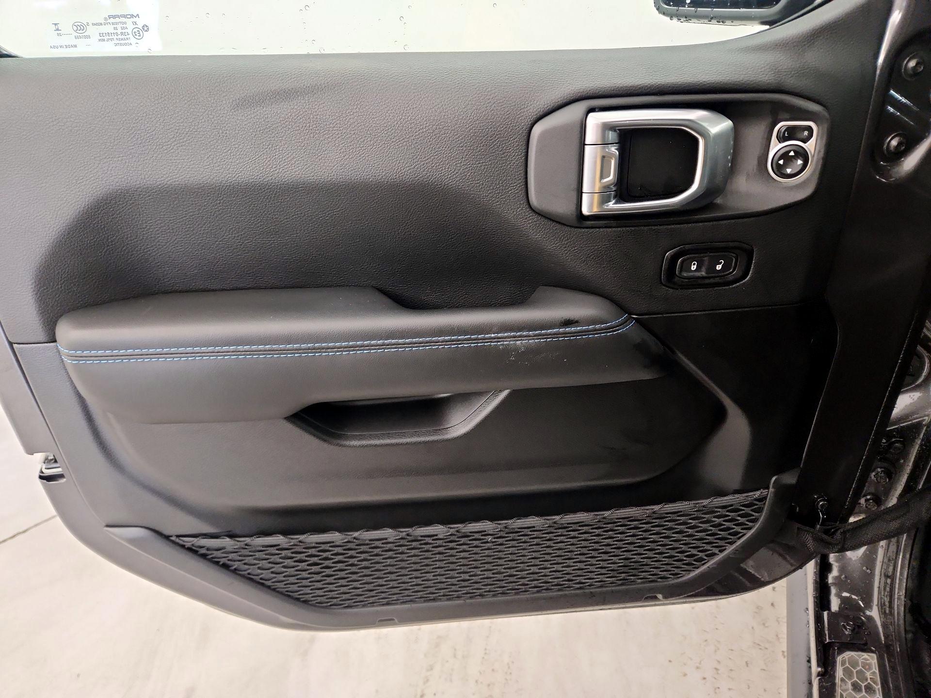 Thumbnail: 2025 Jeep Wrangler - 12