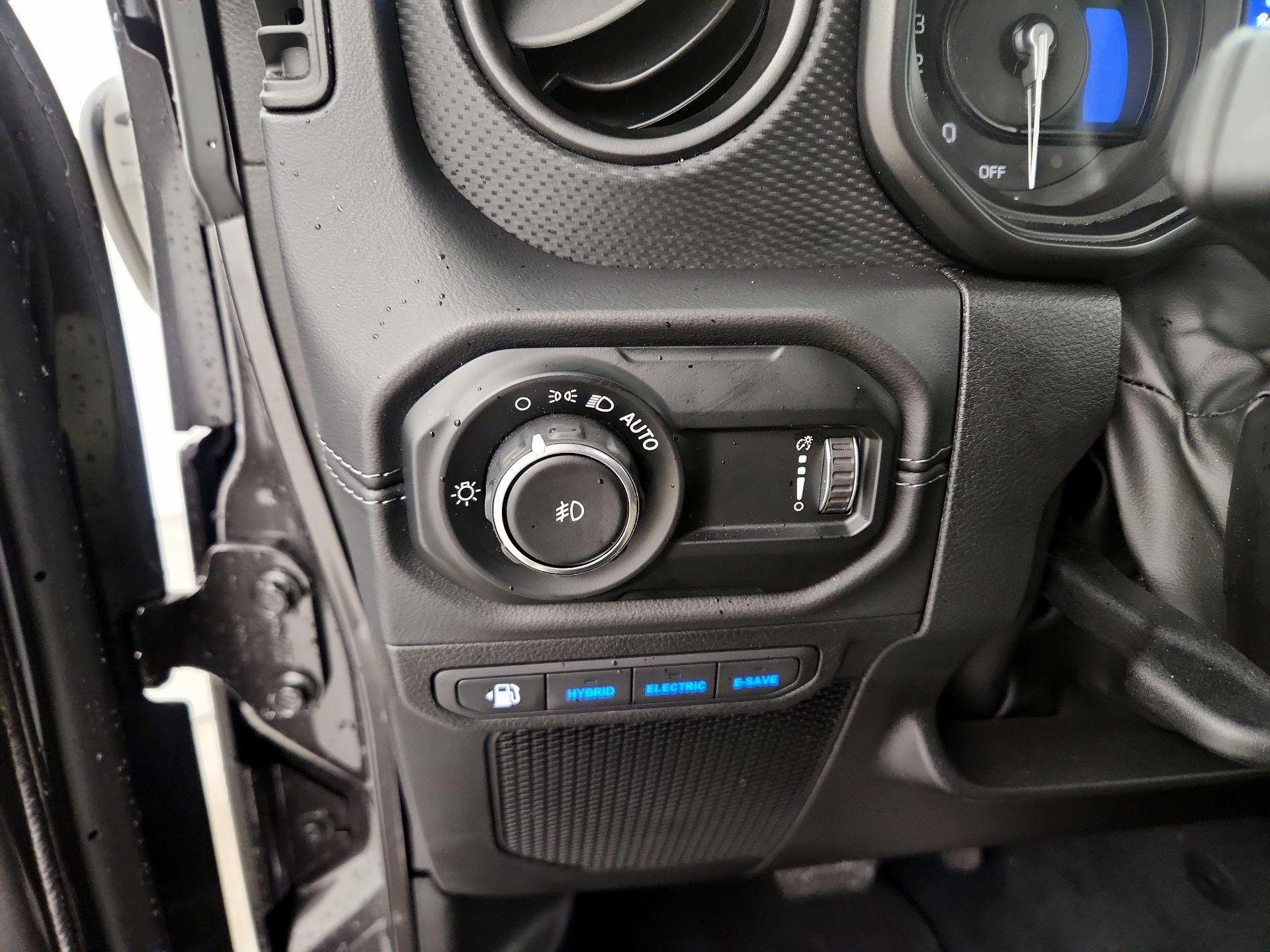 Thumbnail: 2025 Jeep Wrangler - 13