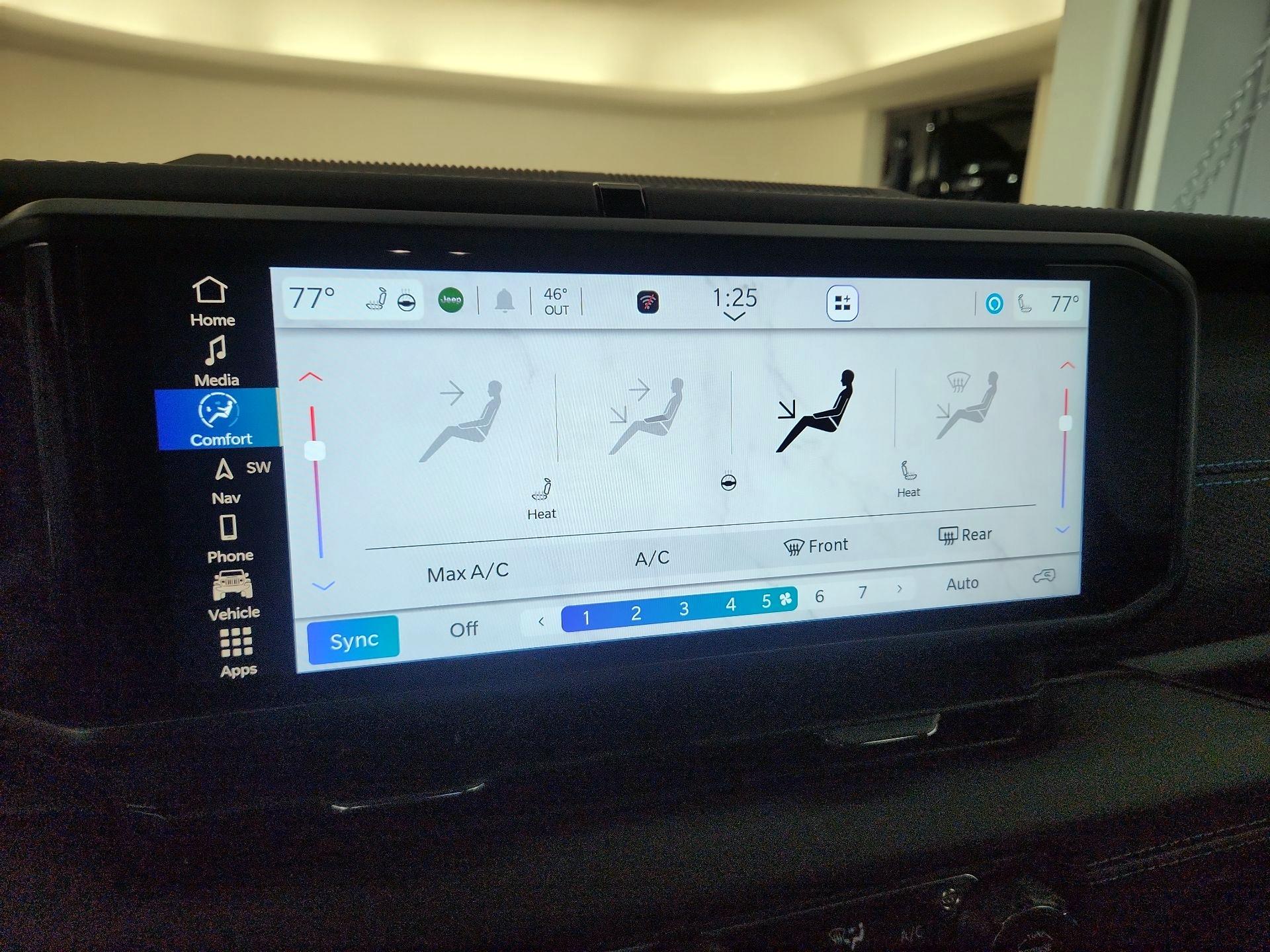 Thumbnail: 2025 Jeep Wrangler - 17