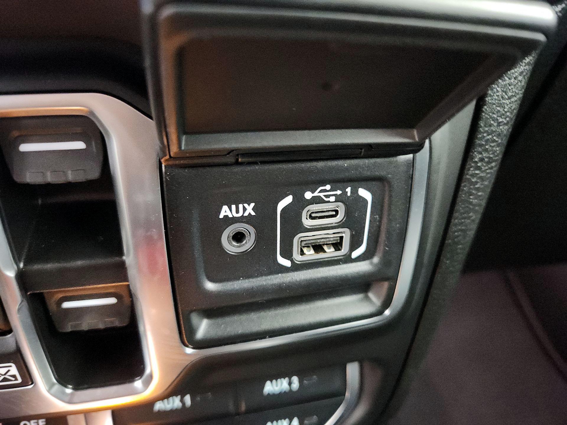 Thumbnail: 2025 Jeep Wrangler - 19