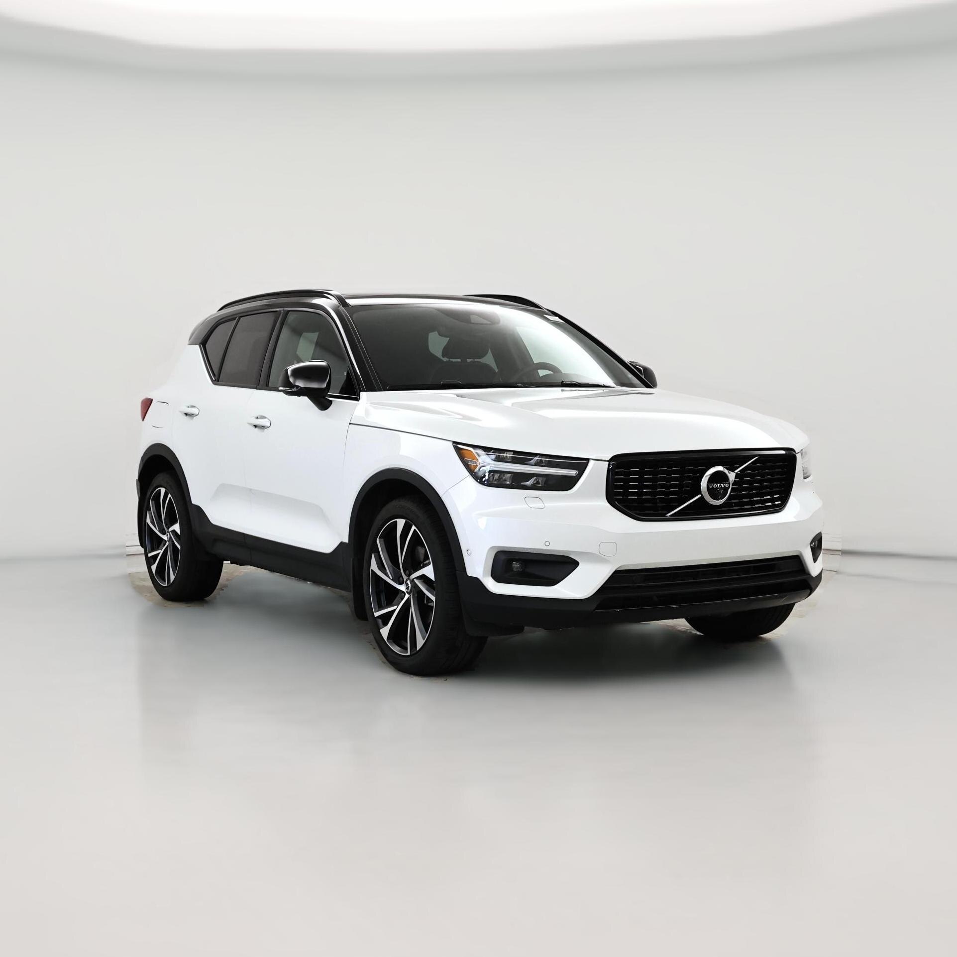 Thumbnail: 2022 Volvo XC40 - 1