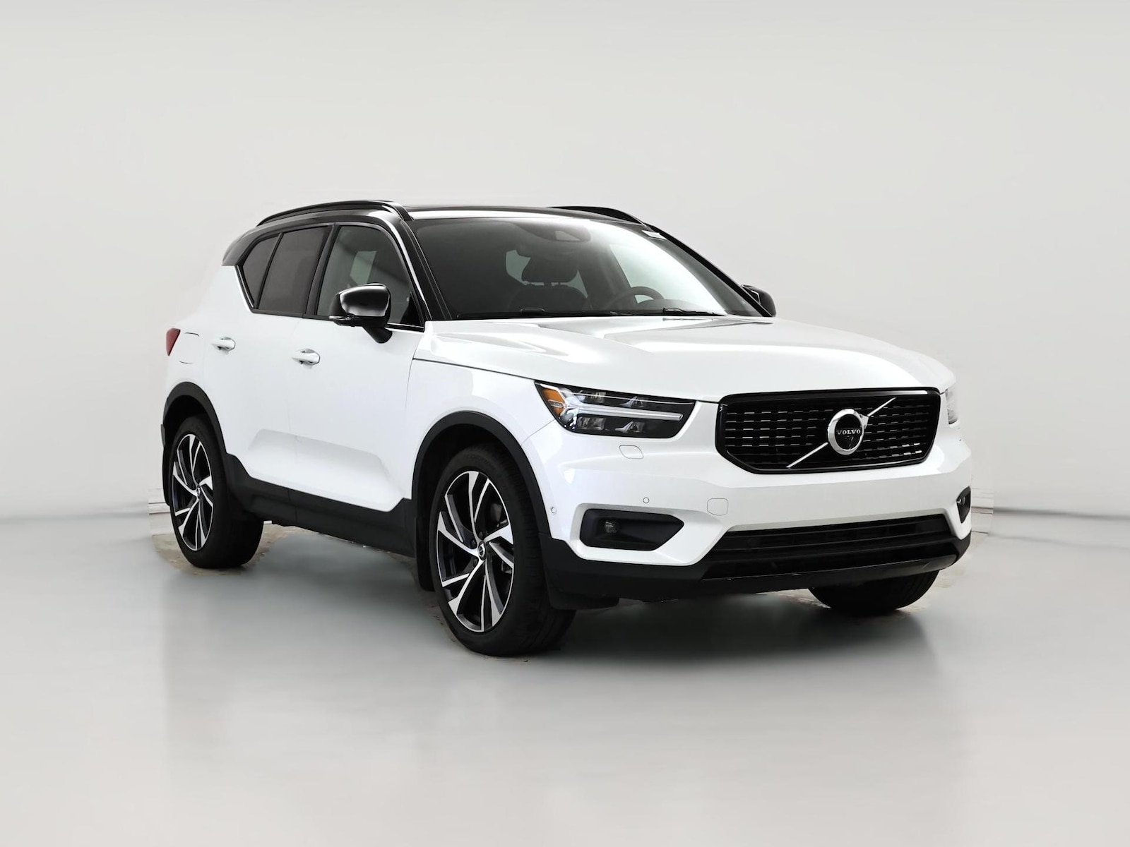 2022 Volvo XC40 R-Design