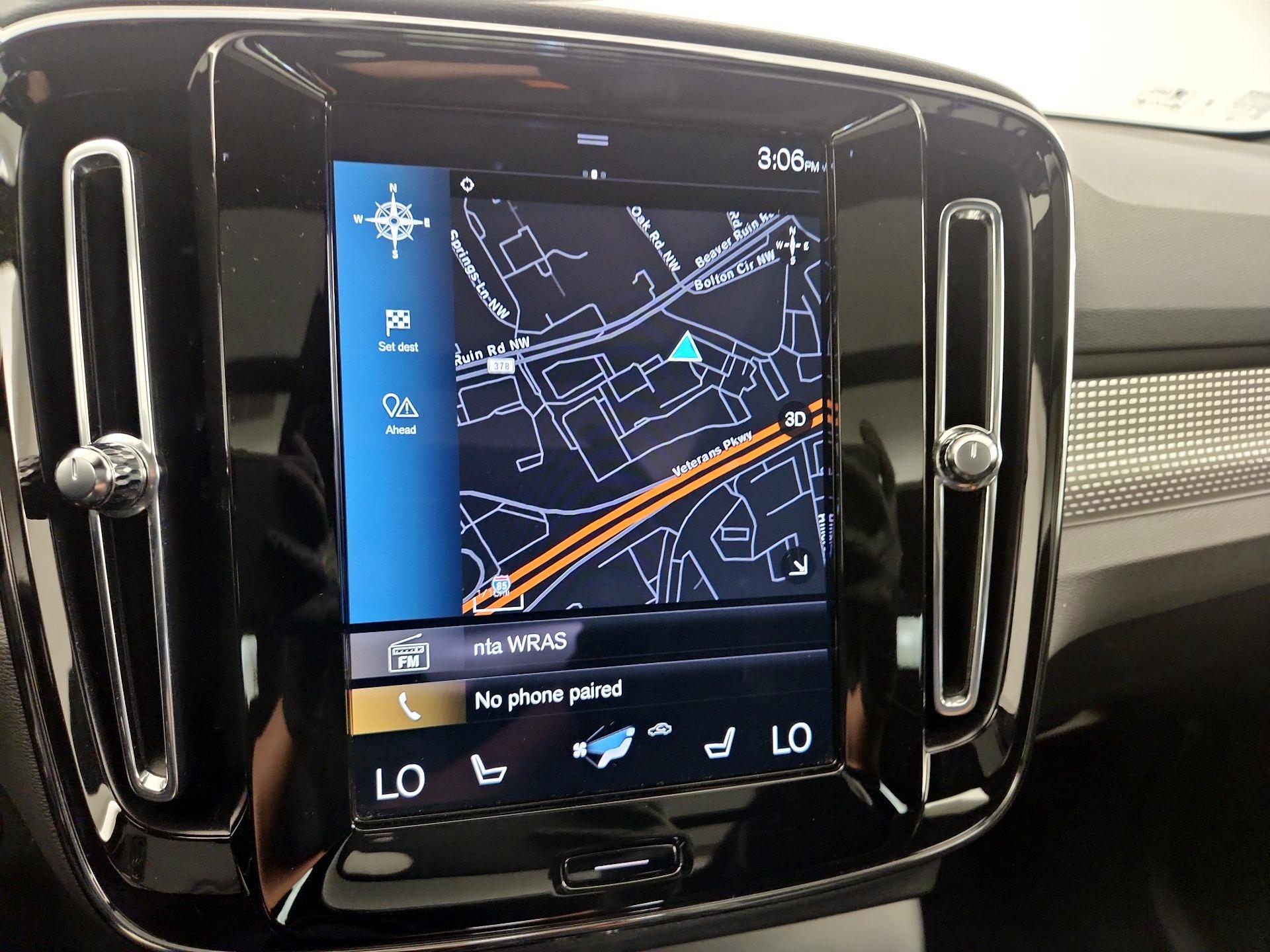 Thumbnail: 2022 Volvo XC40 - 13