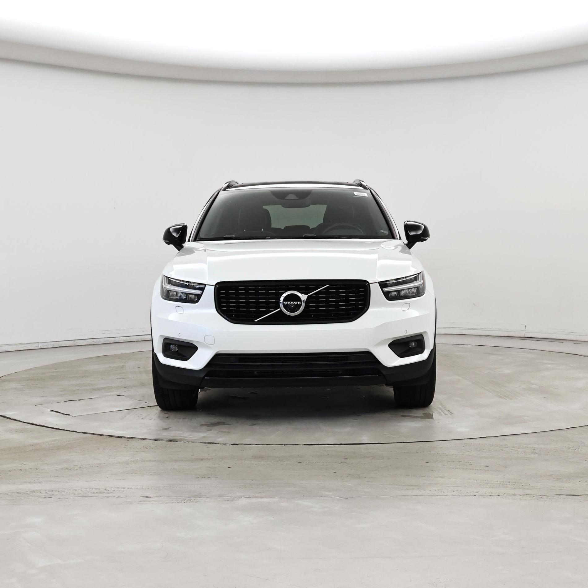 Thumbnail: 2022 Volvo XC40 - 5