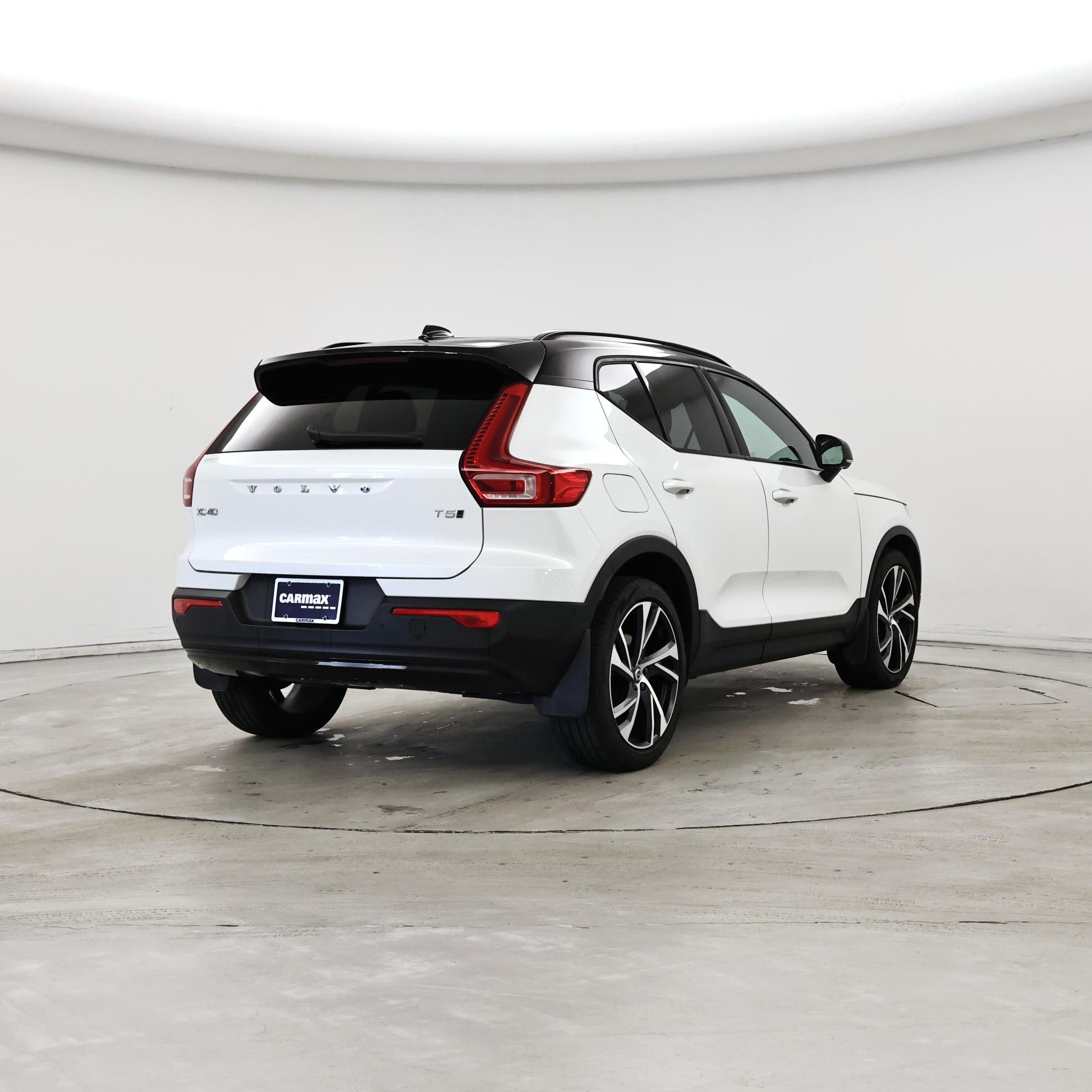 Thumbnail: 2022 Volvo XC40 - 8