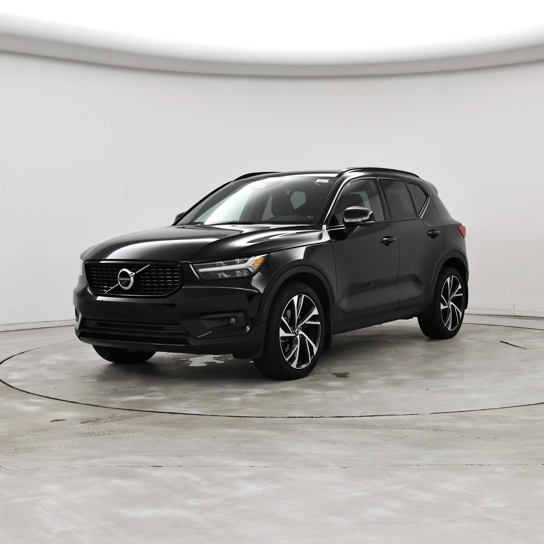 Thumbnail: 2022 Volvo XC40 - 4