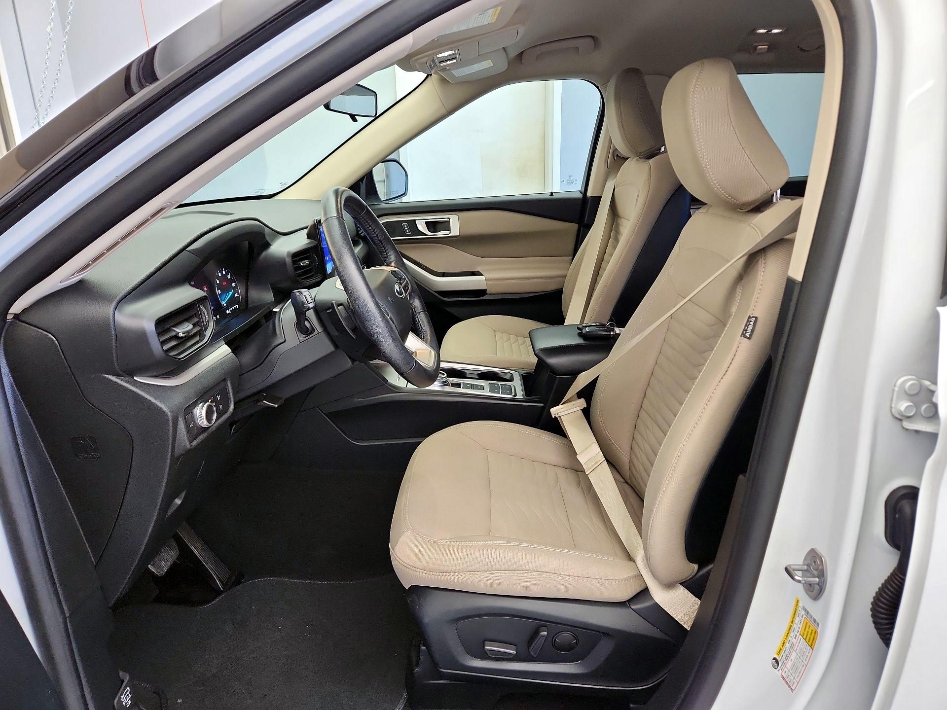 Thumbnail: 2020 Ford Explorer - 11