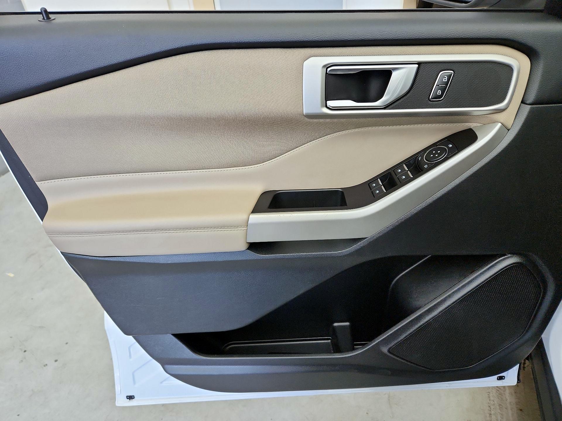 Thumbnail: 2020 Ford Explorer - 12