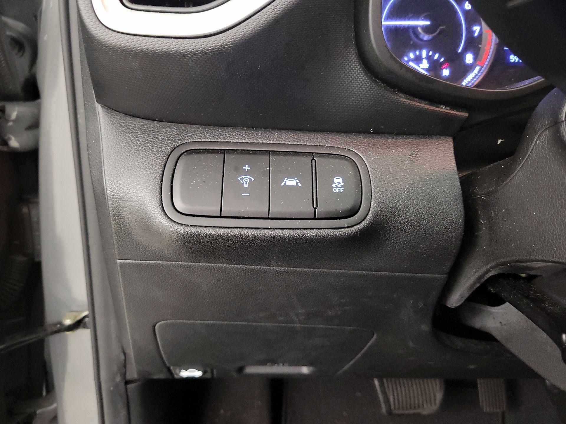 Thumbnail: 2020 Hyundai Venue - 13