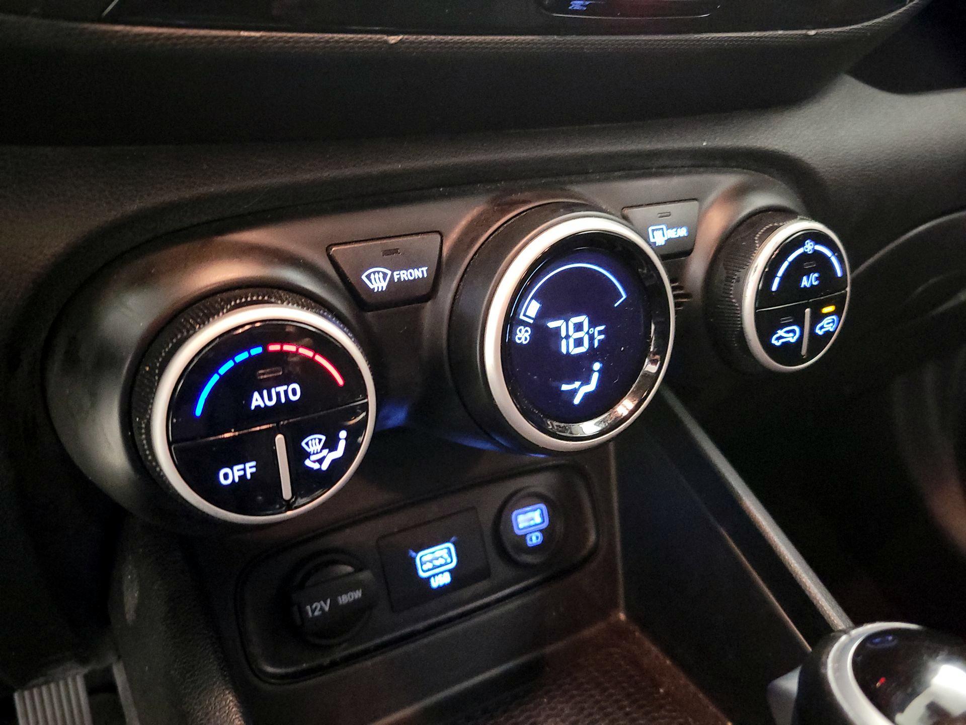 Thumbnail: 2020 Hyundai Venue - 17