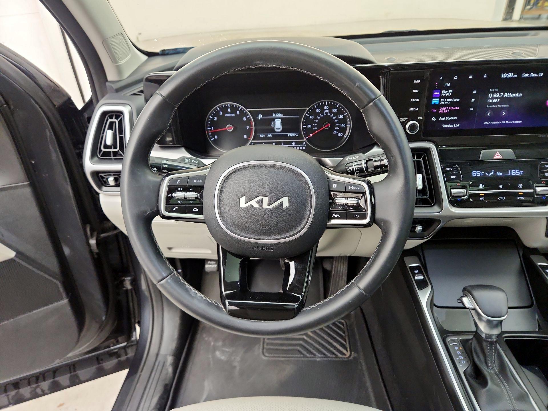 Thumbnail: 2023 Kia Sorento - 10