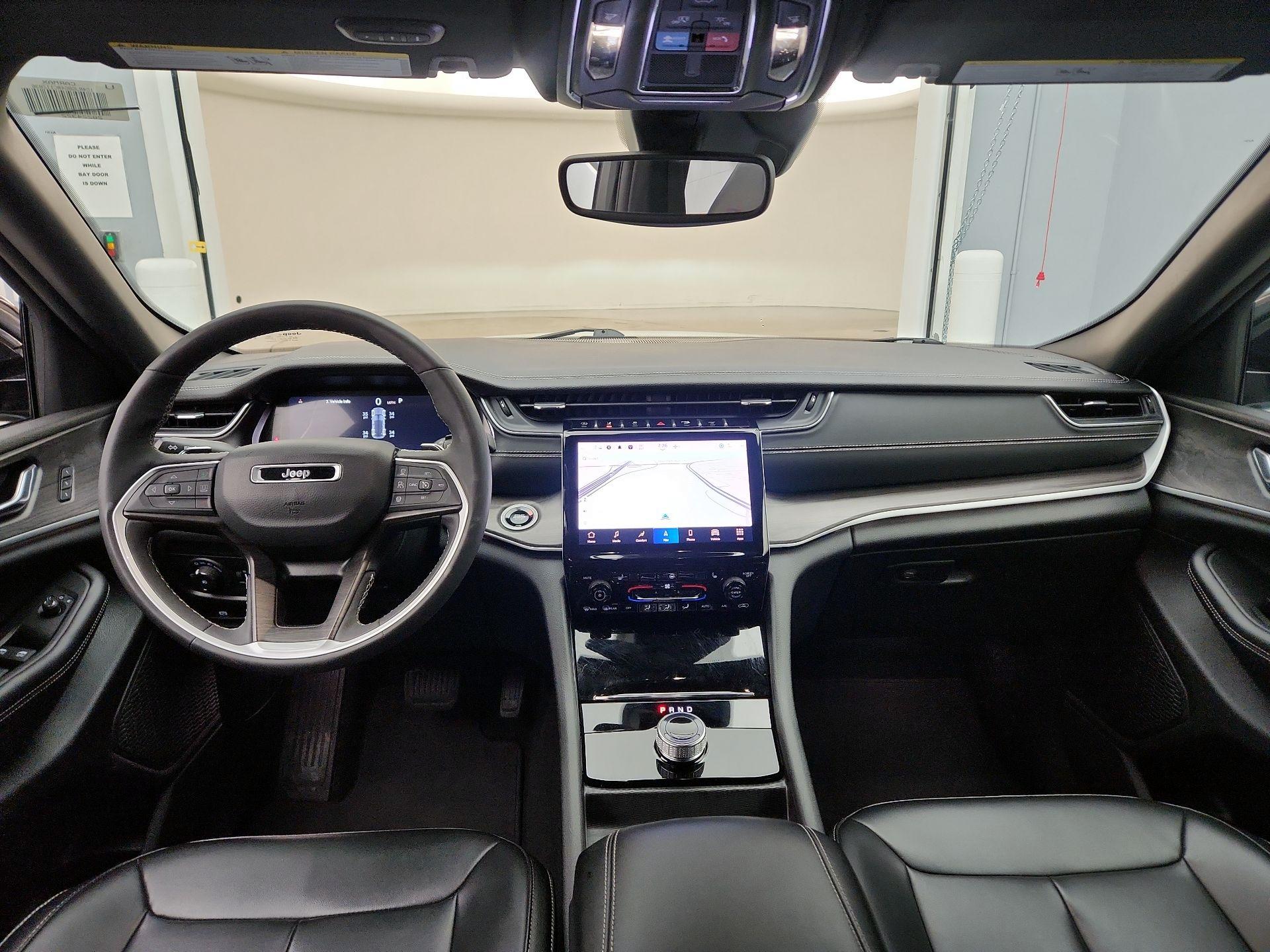 Thumbnail: 2024 Jeep Grand Cherokee - 9