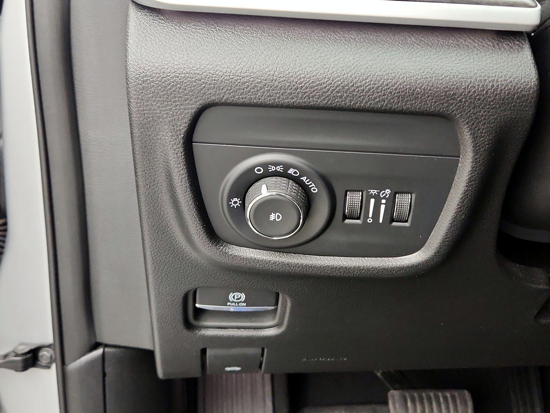 Thumbnail: 2024 Jeep Grand Cherokee - 13