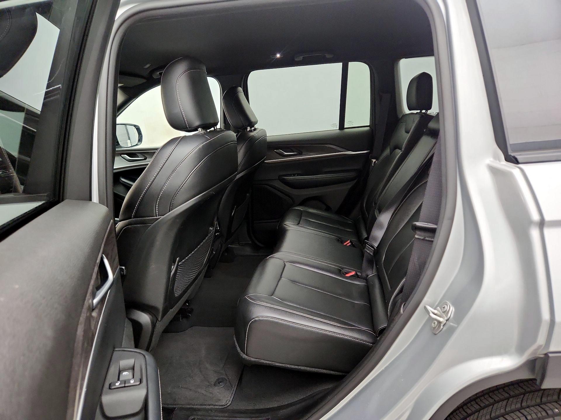 Thumbnail: 2024 Jeep Grand Cherokee - 20