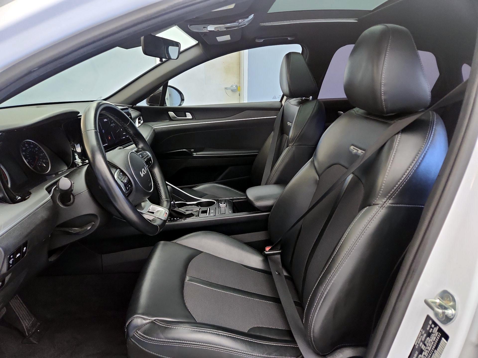 Thumbnail: 2022 Kia K5 - 11