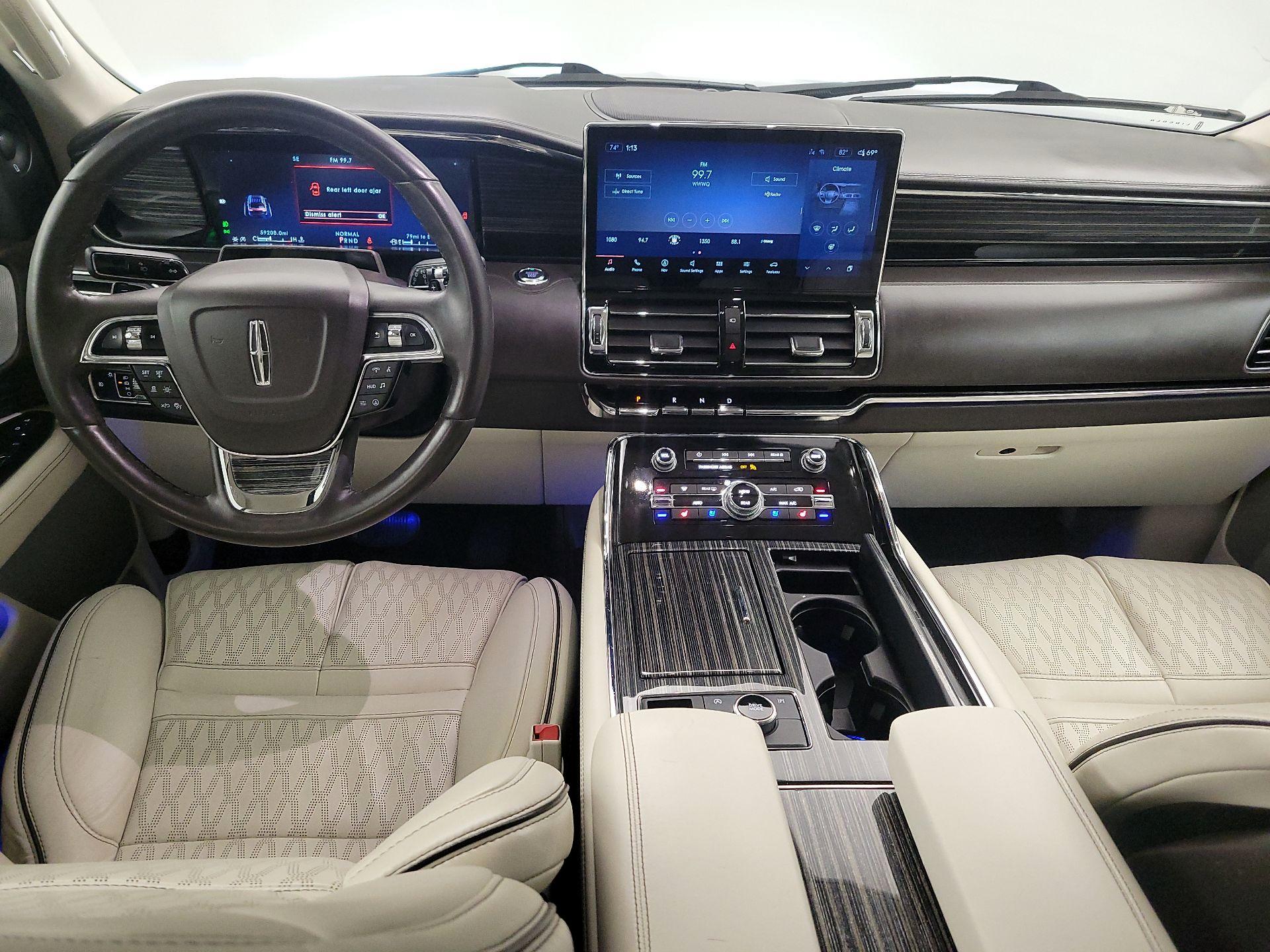 Thumbnail: 2023 Lincoln Navigator - 9