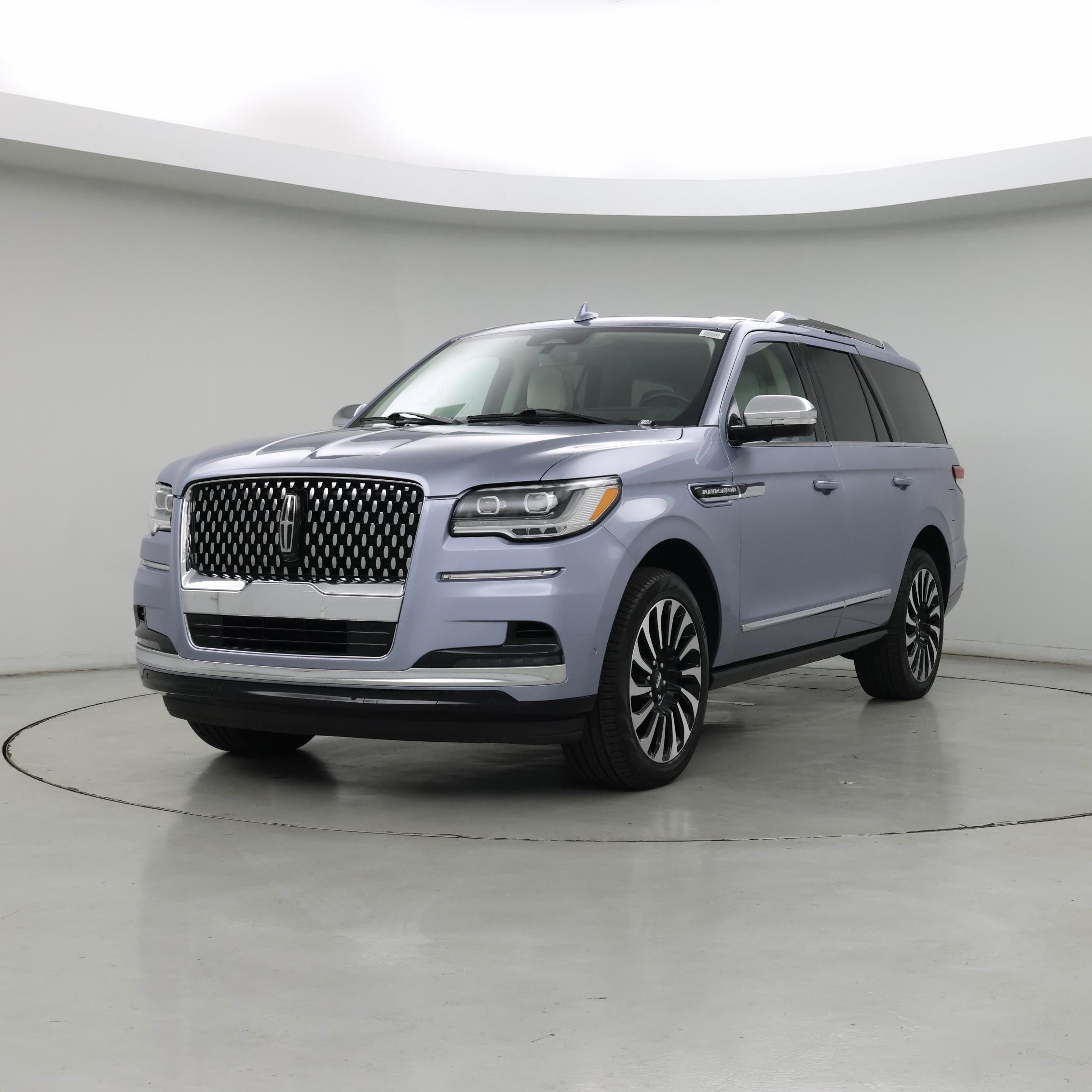 Thumbnail: 2023 Lincoln Navigator - 4