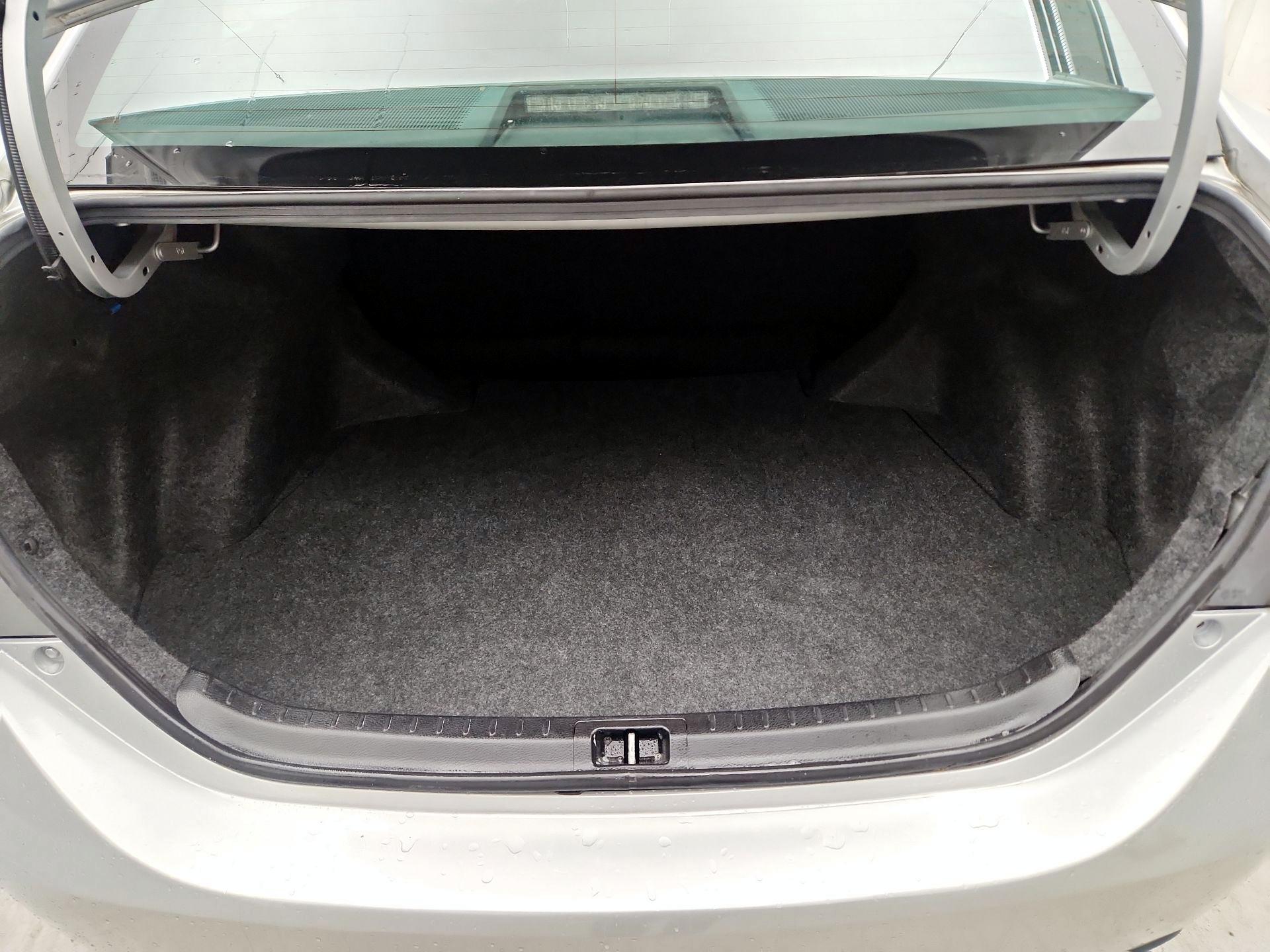 Thumbnail: 2015 Toyota Corolla - 20