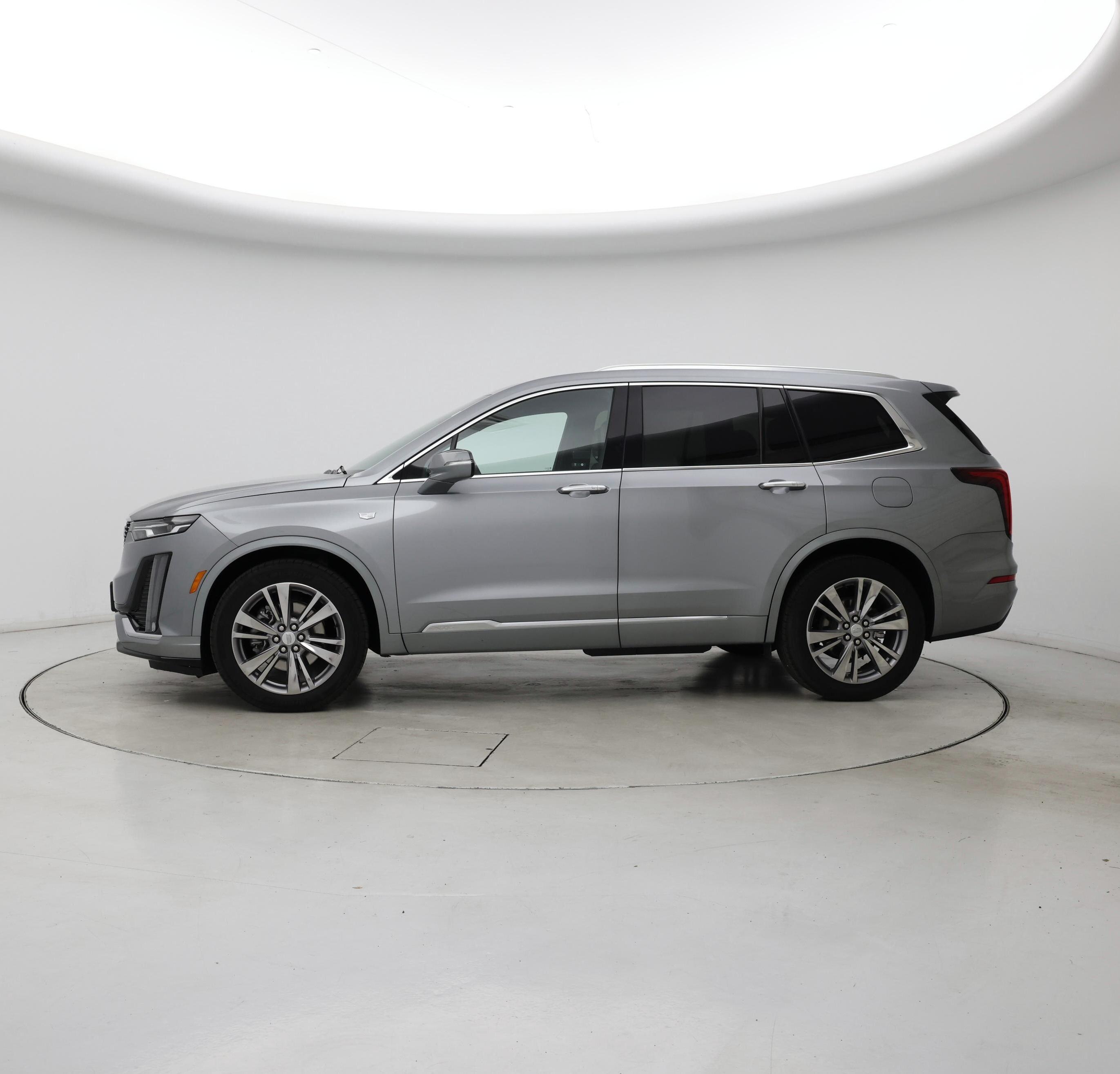 Thumbnail: 2025 Cadillac XT6 - 3