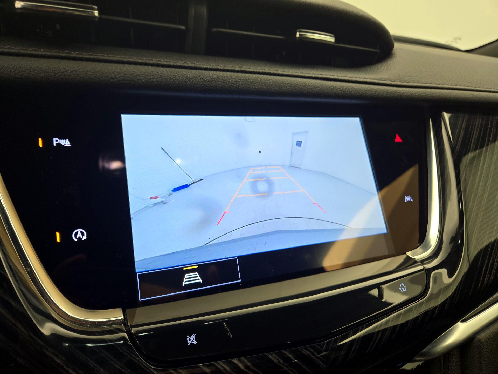 Thumbnail: 2025 Cadillac XT6 - 14