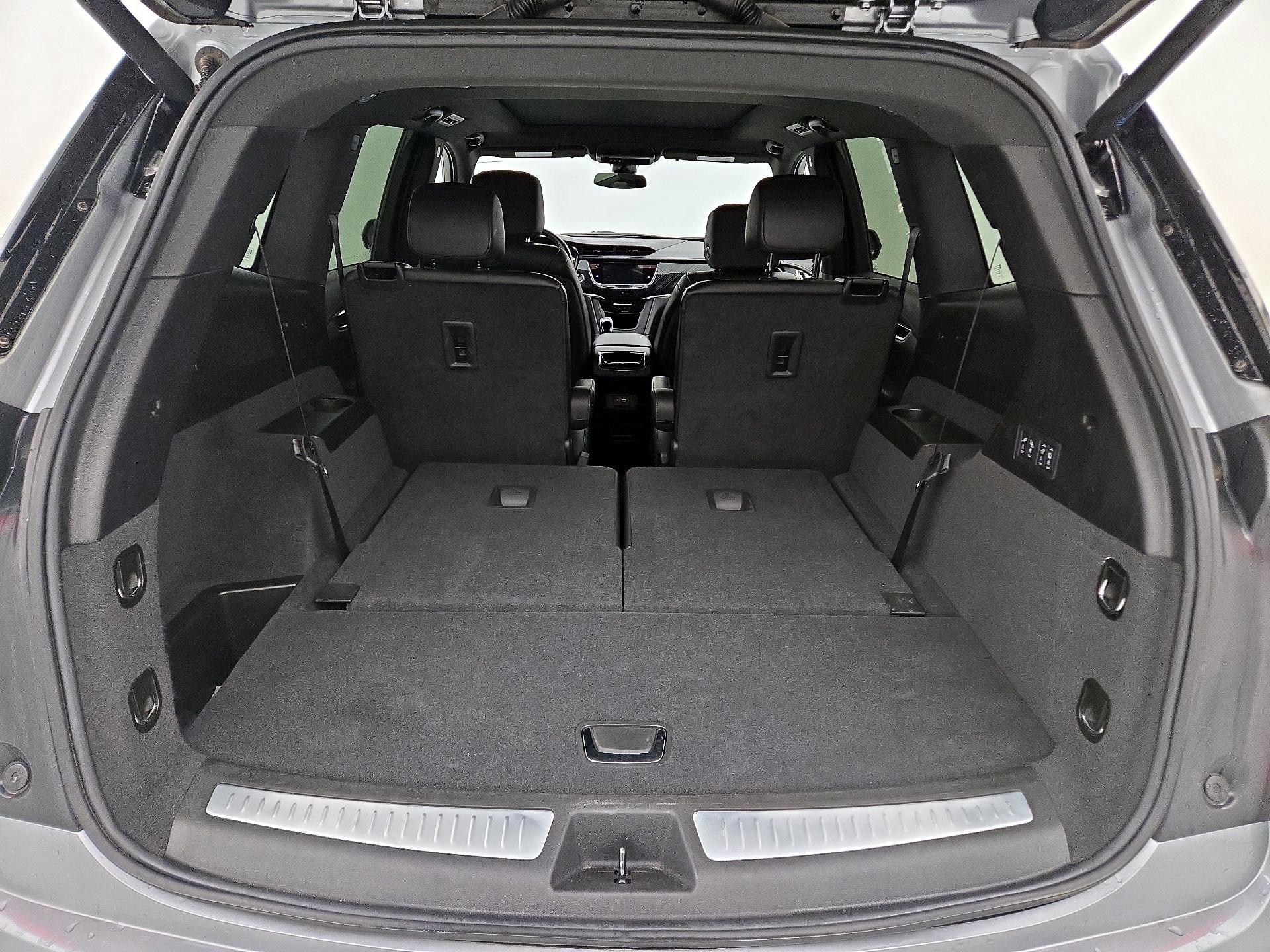 Thumbnail: 2025 Cadillac XT6 - 19