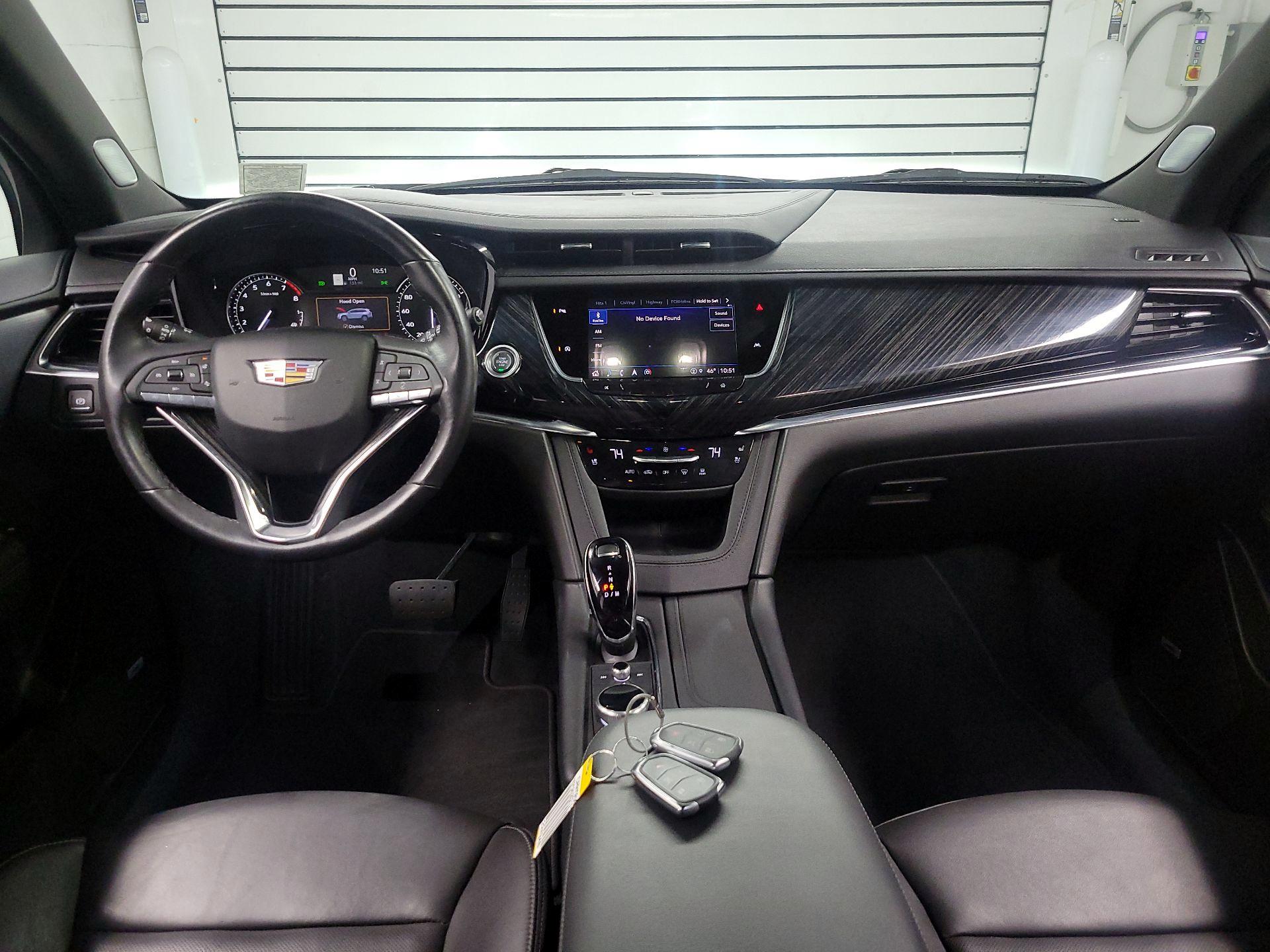 Thumbnail: 2025 Cadillac XT6 - 9