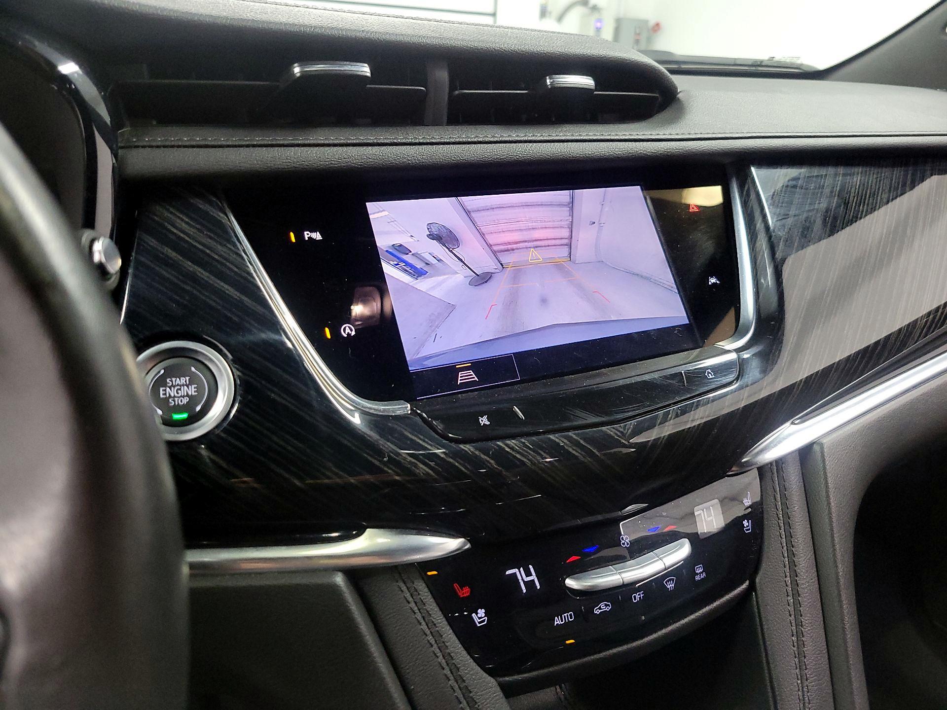 Thumbnail: 2025 Cadillac XT6 - 14