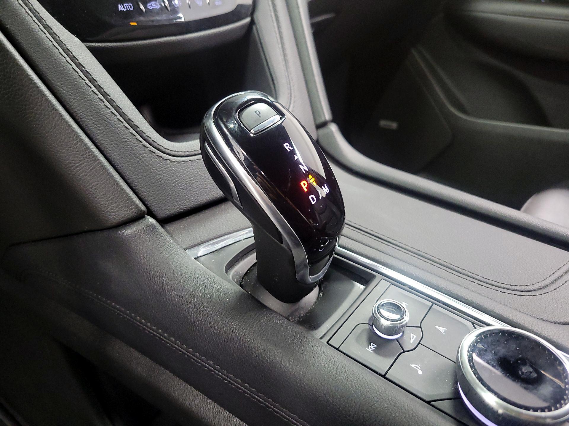 Thumbnail: 2025 Cadillac XT6 - 17