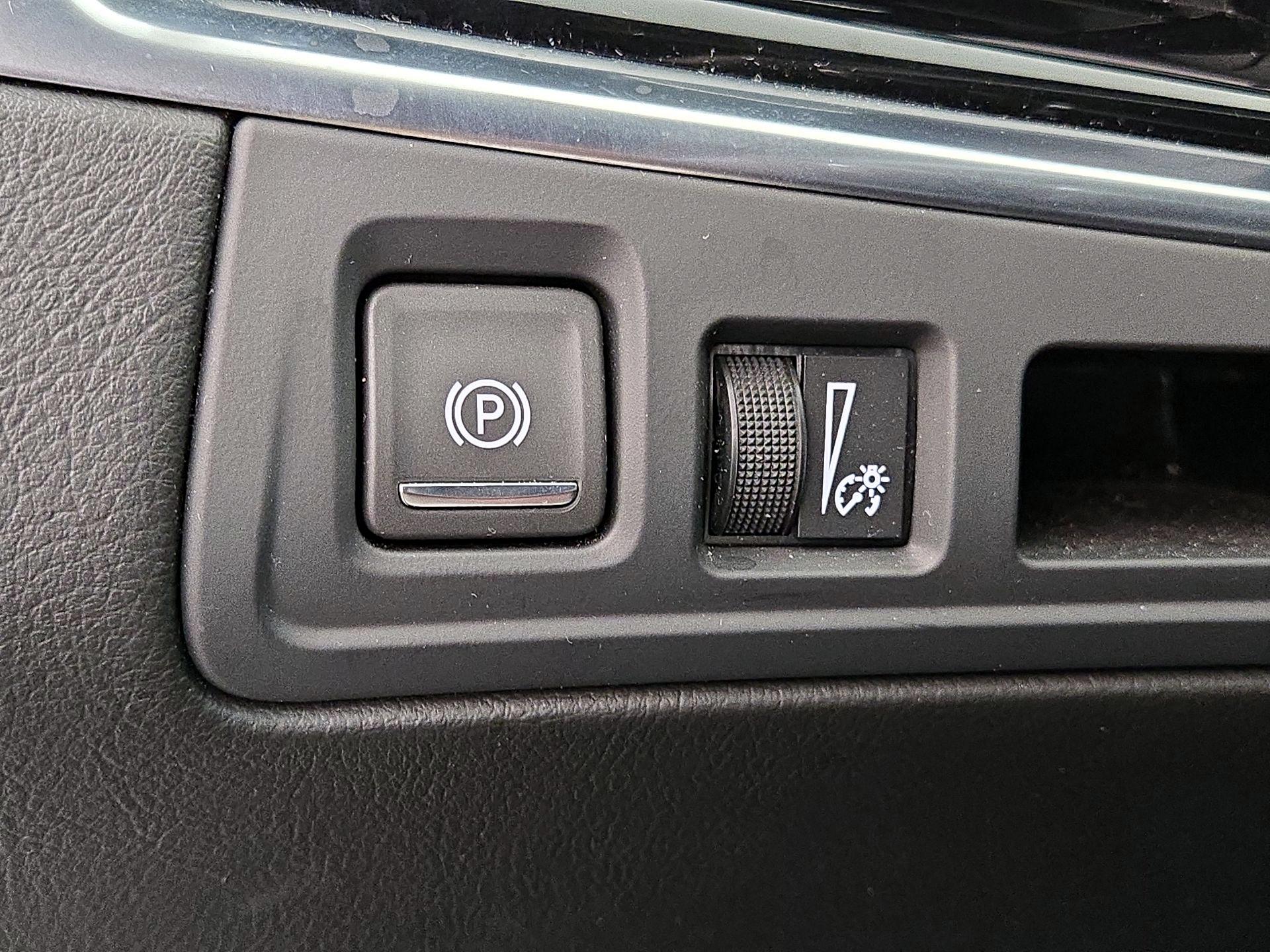 Thumbnail: 2025 Cadillac XT6 - 13