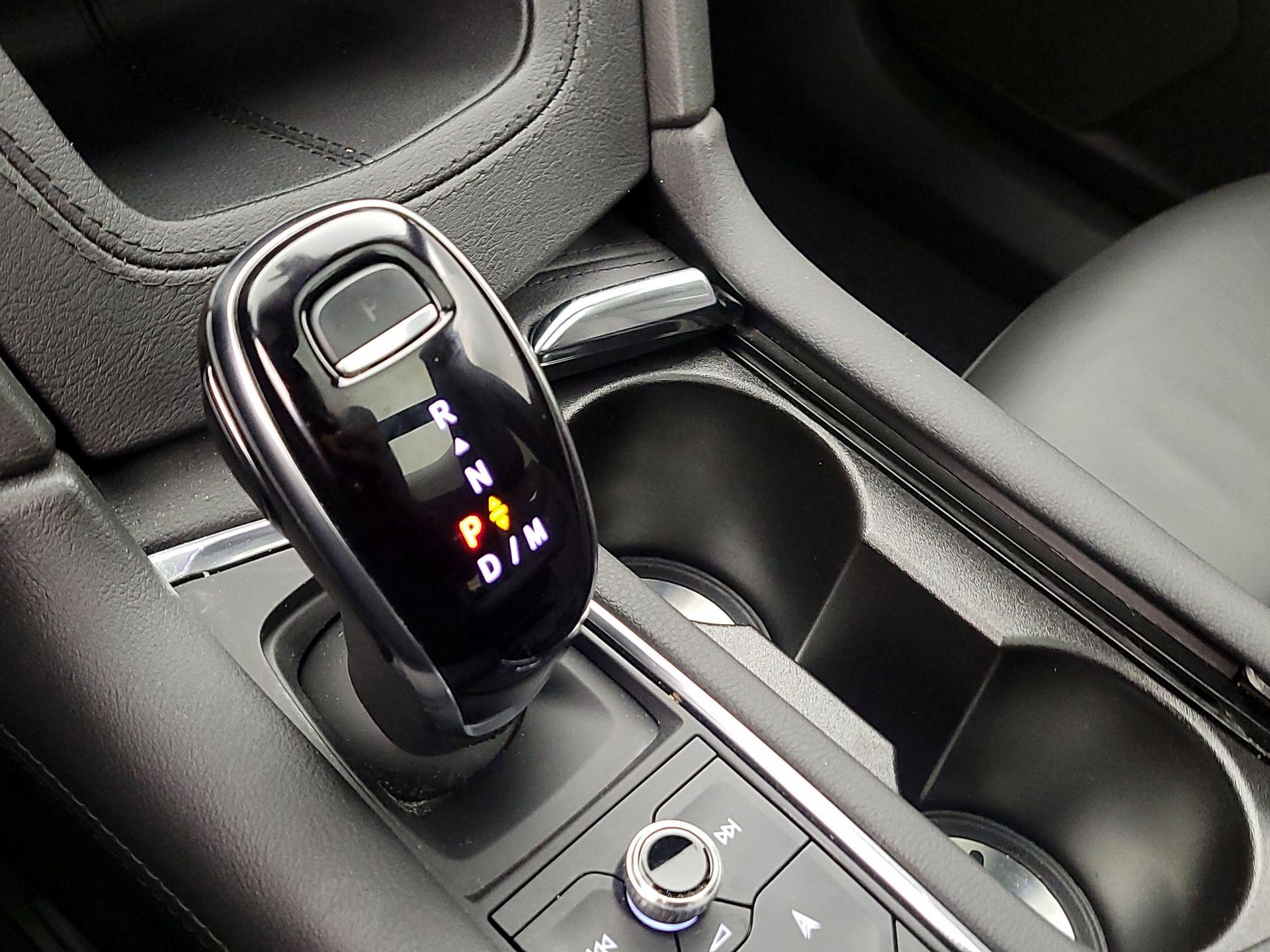 Thumbnail: 2025 Cadillac XT6 - 17