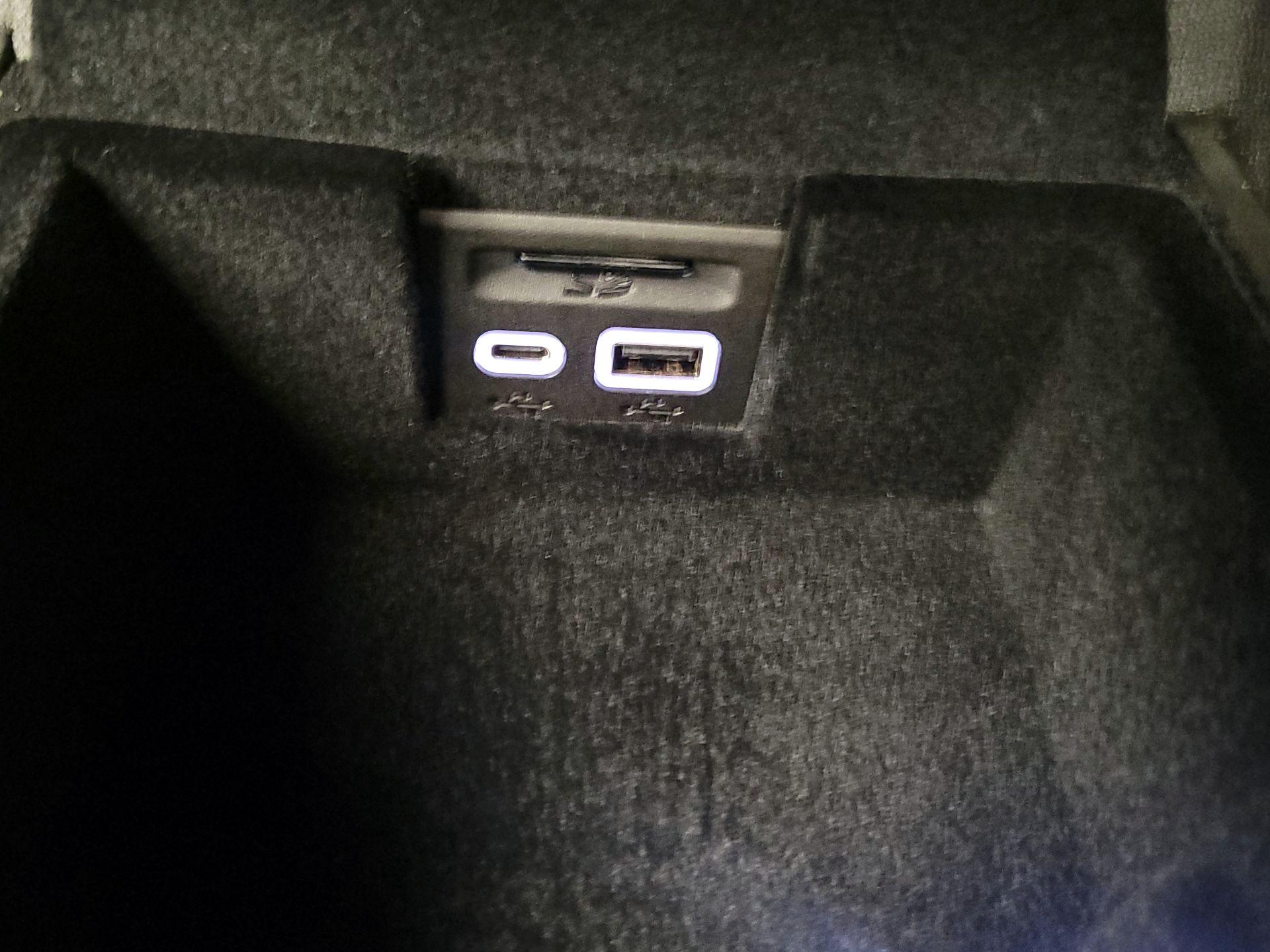 Thumbnail: 2025 Cadillac XT6 - 18