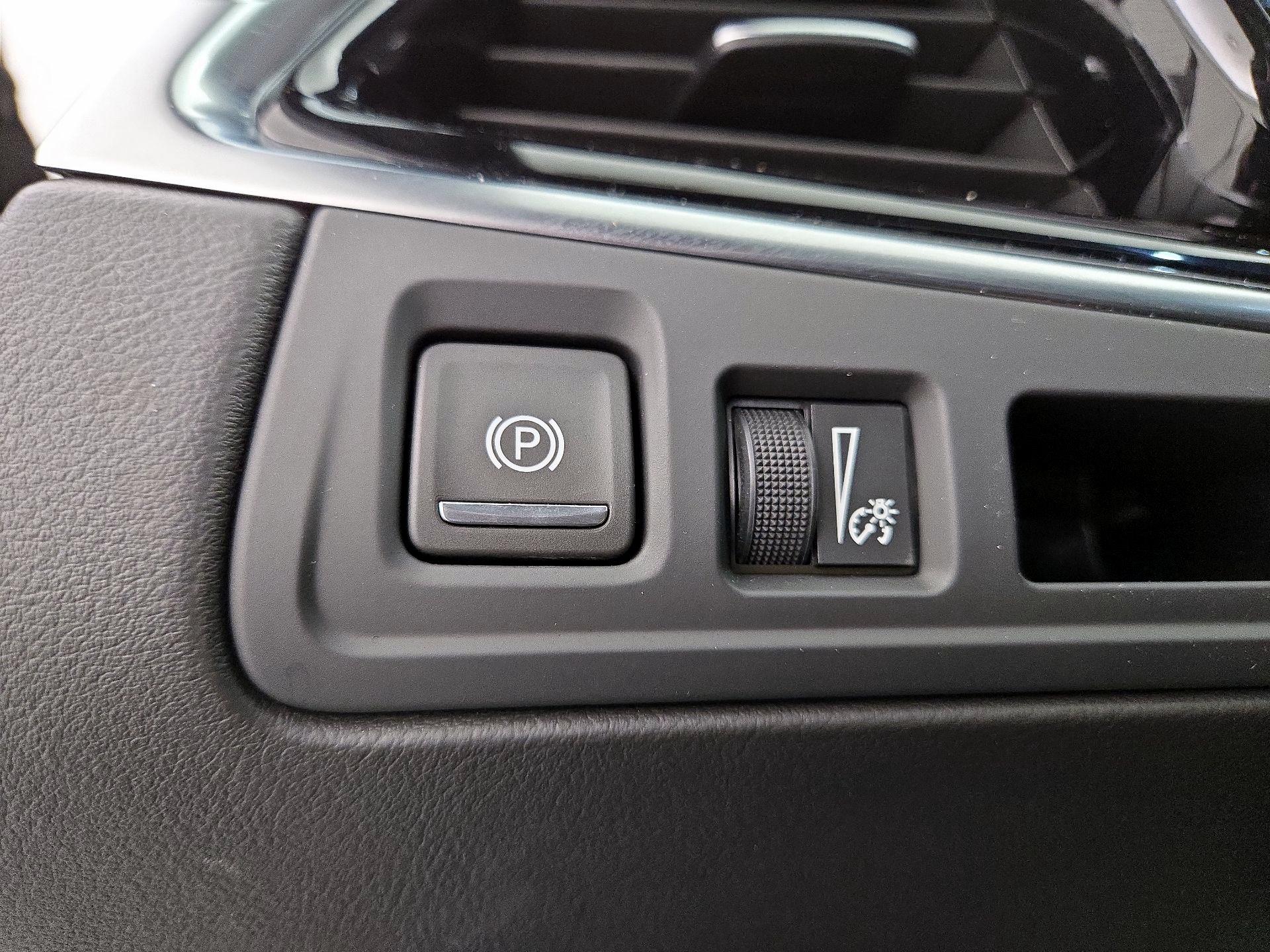 Thumbnail: 2025 Cadillac XT6 - 13