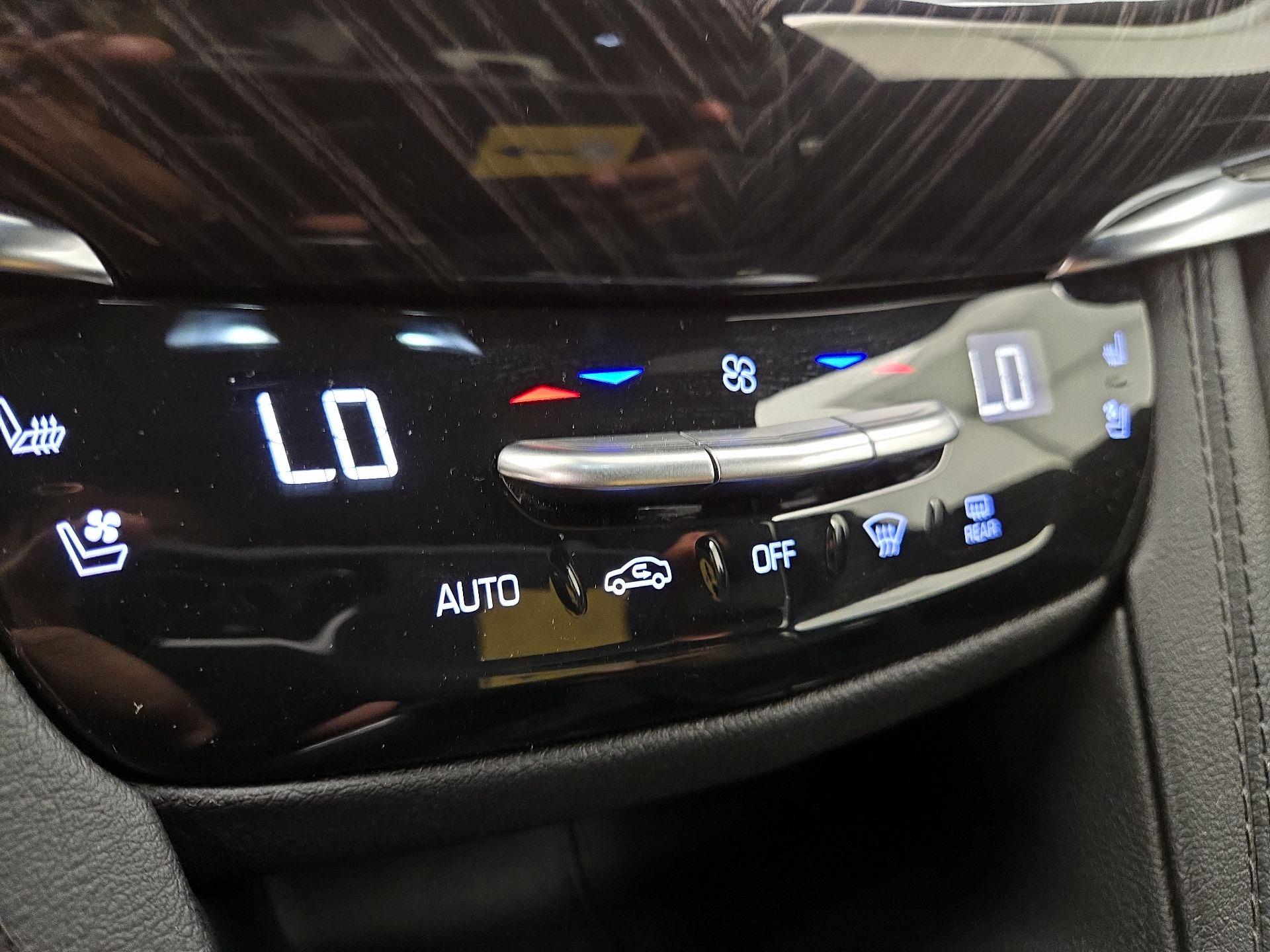 Thumbnail: 2025 Cadillac XT6 - 16