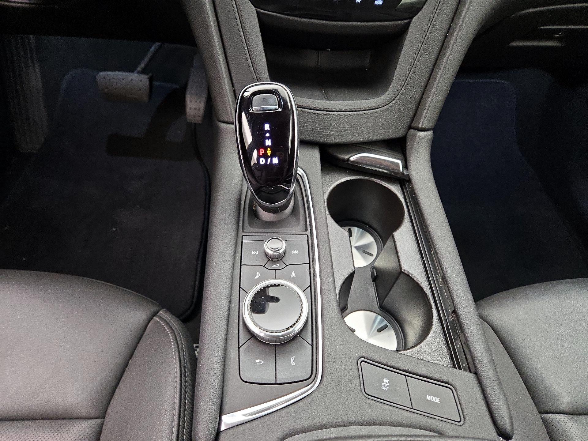 Thumbnail: 2025 Cadillac XT6 - 17