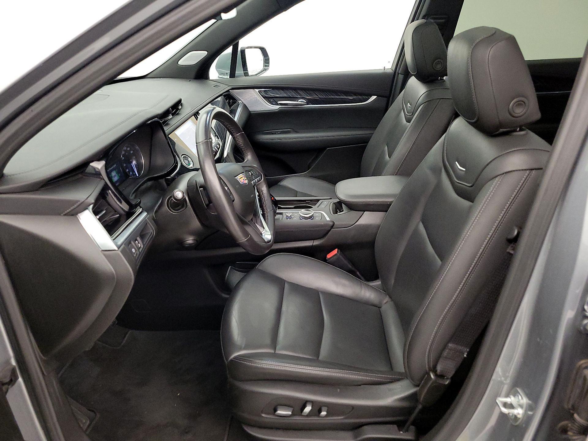 Thumbnail: 2025 Cadillac XT6 - 11