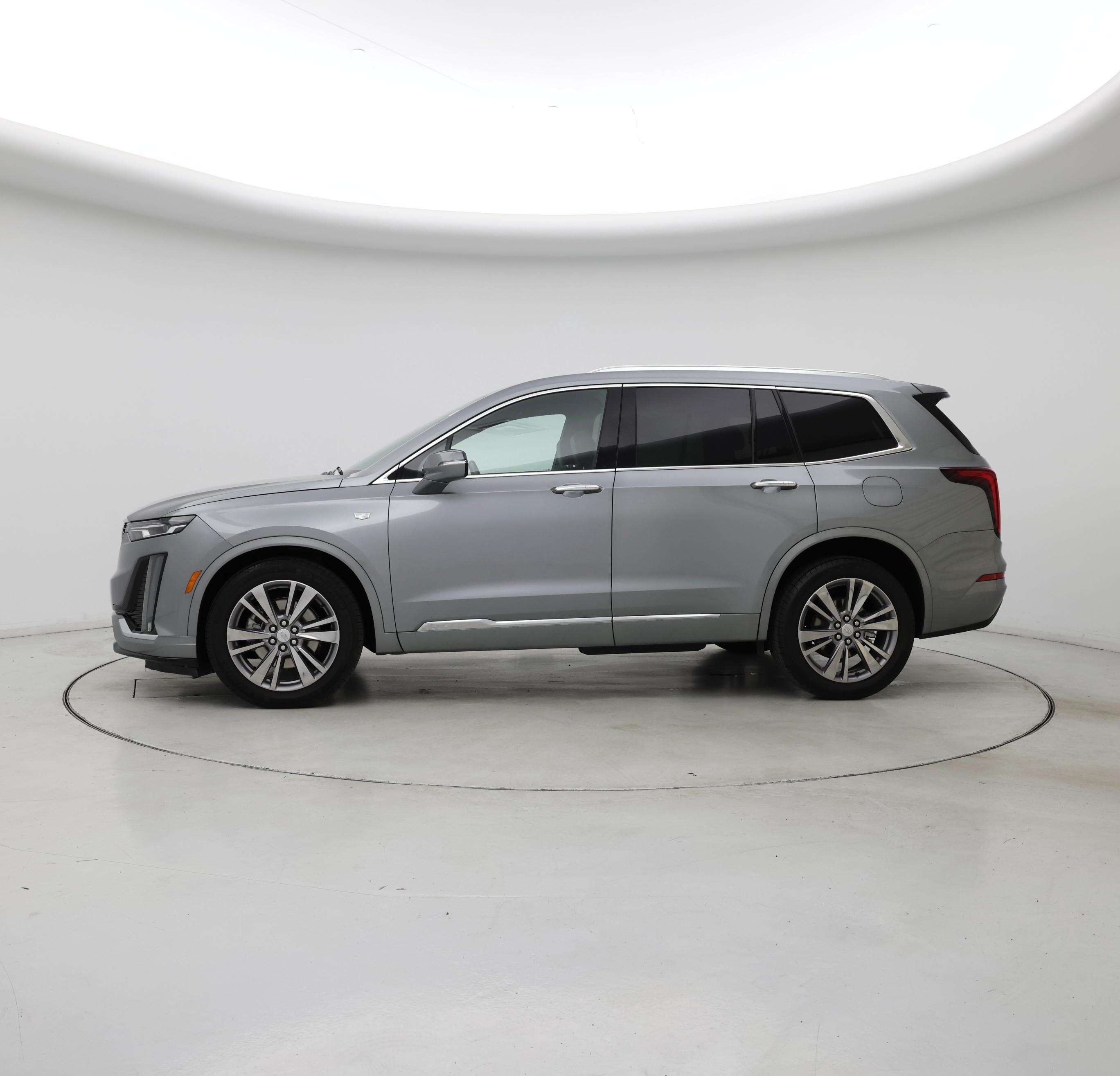 Thumbnail: 2025 Cadillac XT6 - 3