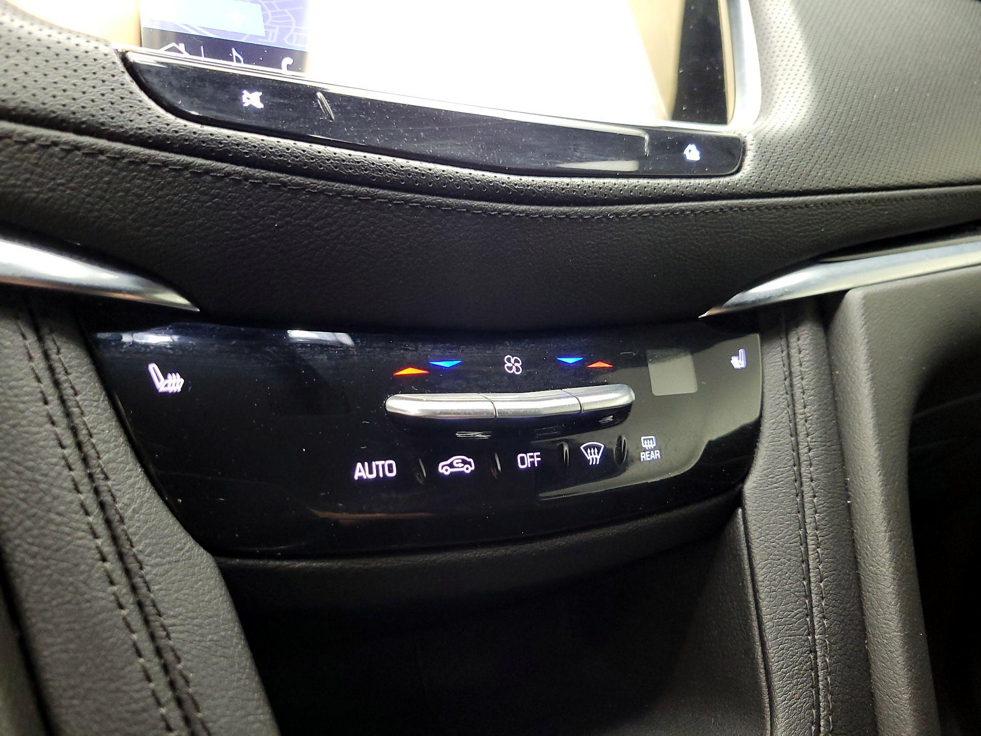 Thumbnail: 2025 Cadillac XT5 - 17