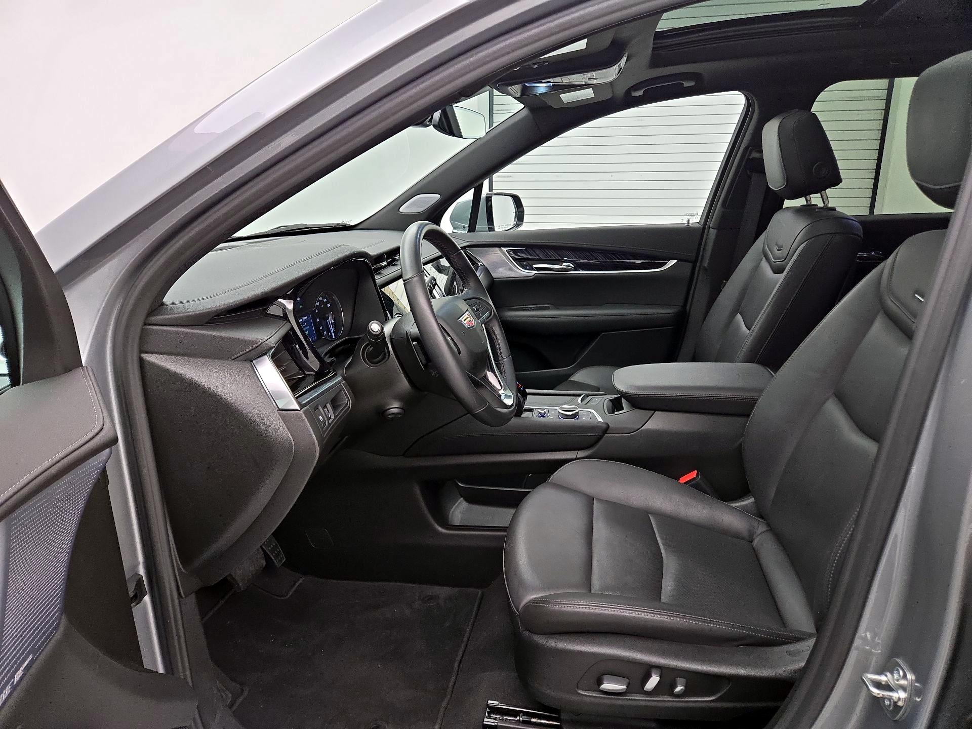 Thumbnail: 2025 Cadillac XT6 - 11