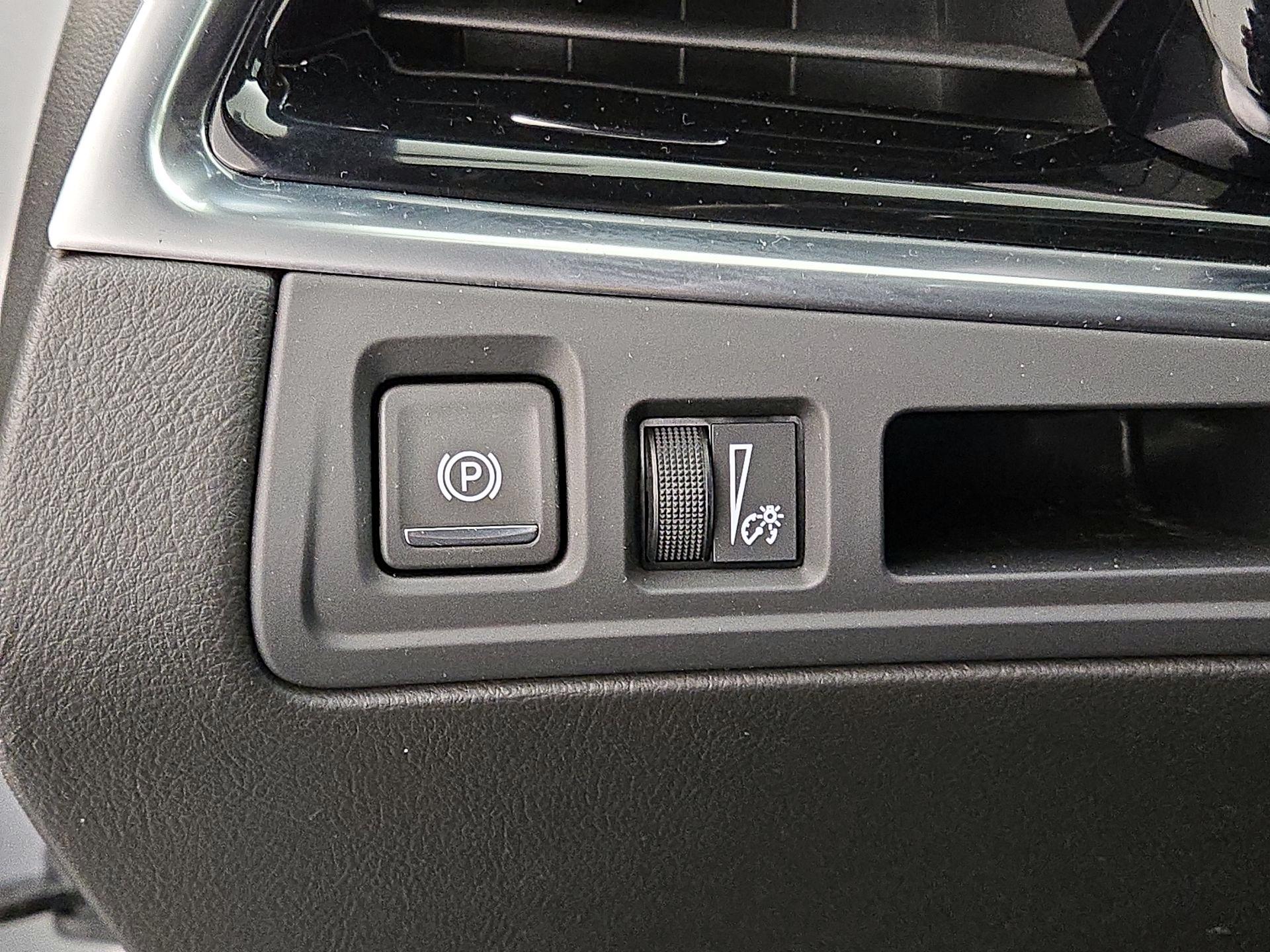 Thumbnail: 2025 Cadillac XT6 - 13