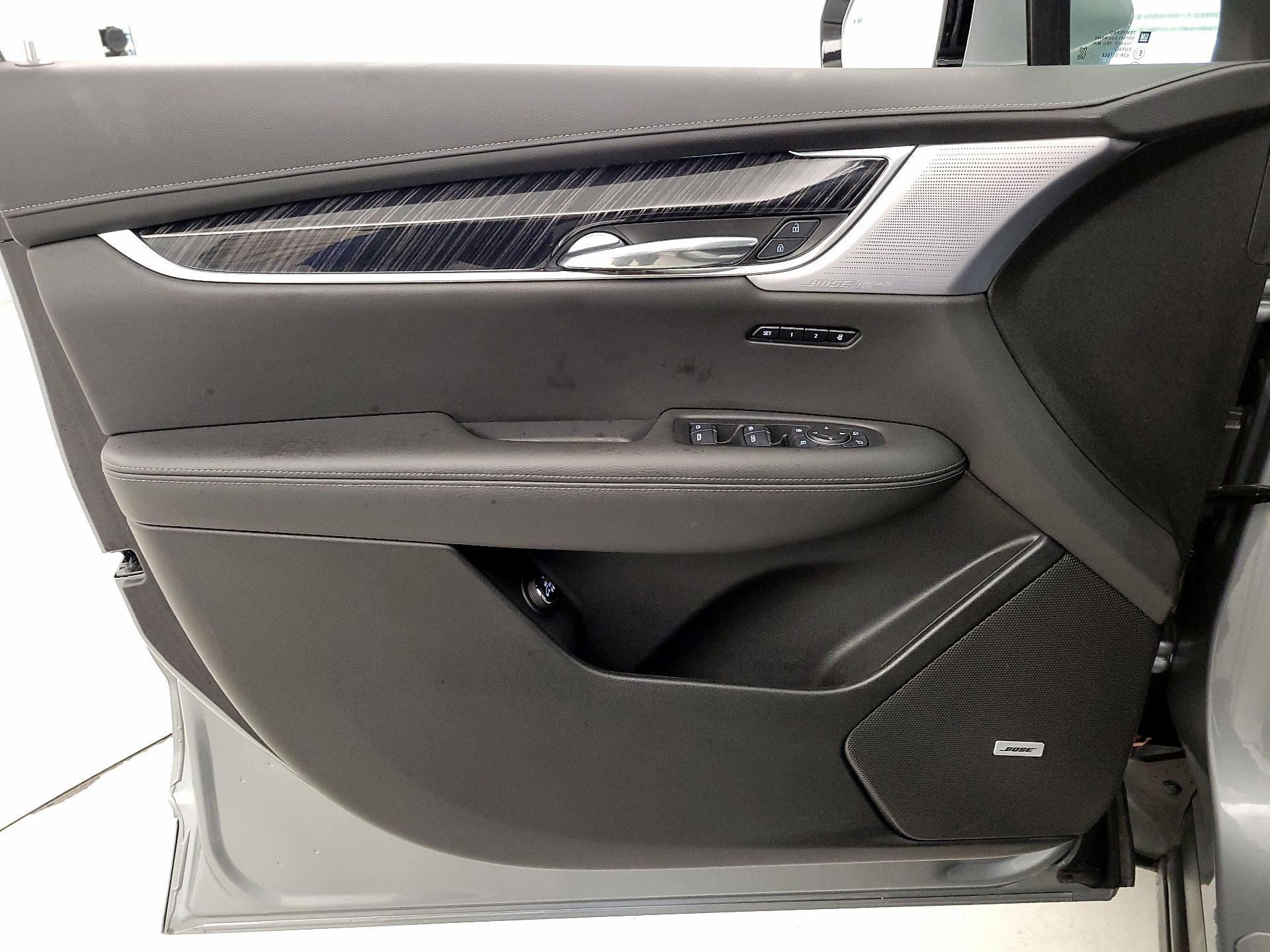 Thumbnail: 2025 Cadillac XT6 - 12