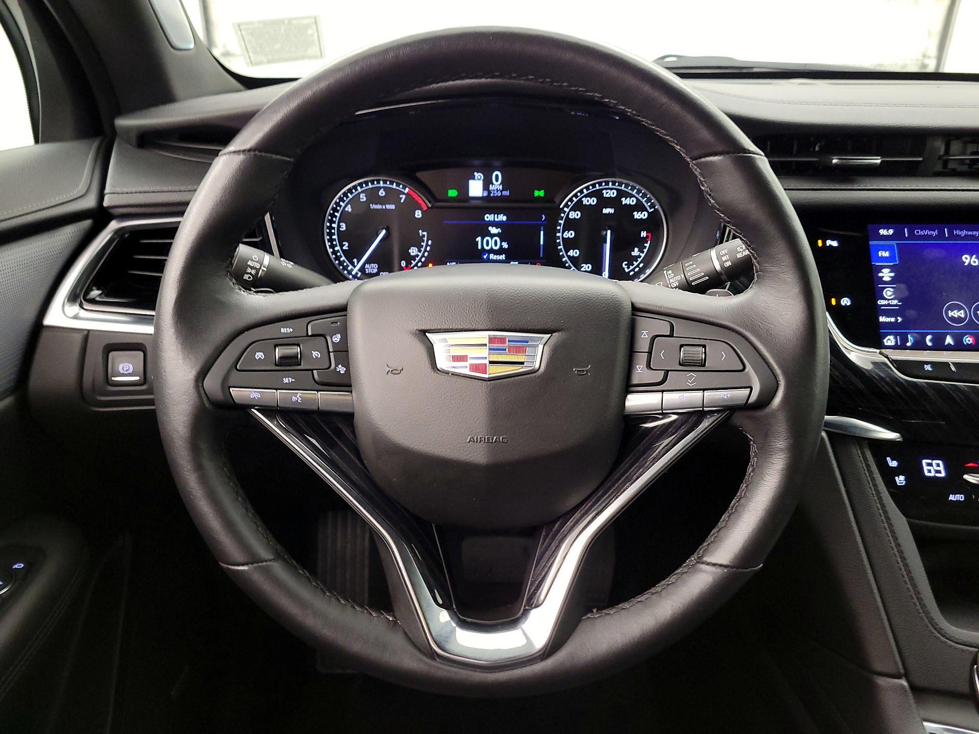 Thumbnail: 2025 Cadillac XT6 - 10